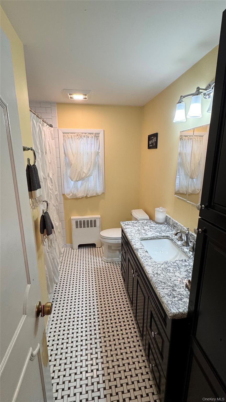 71 Home Street, Malverne, NY 11565