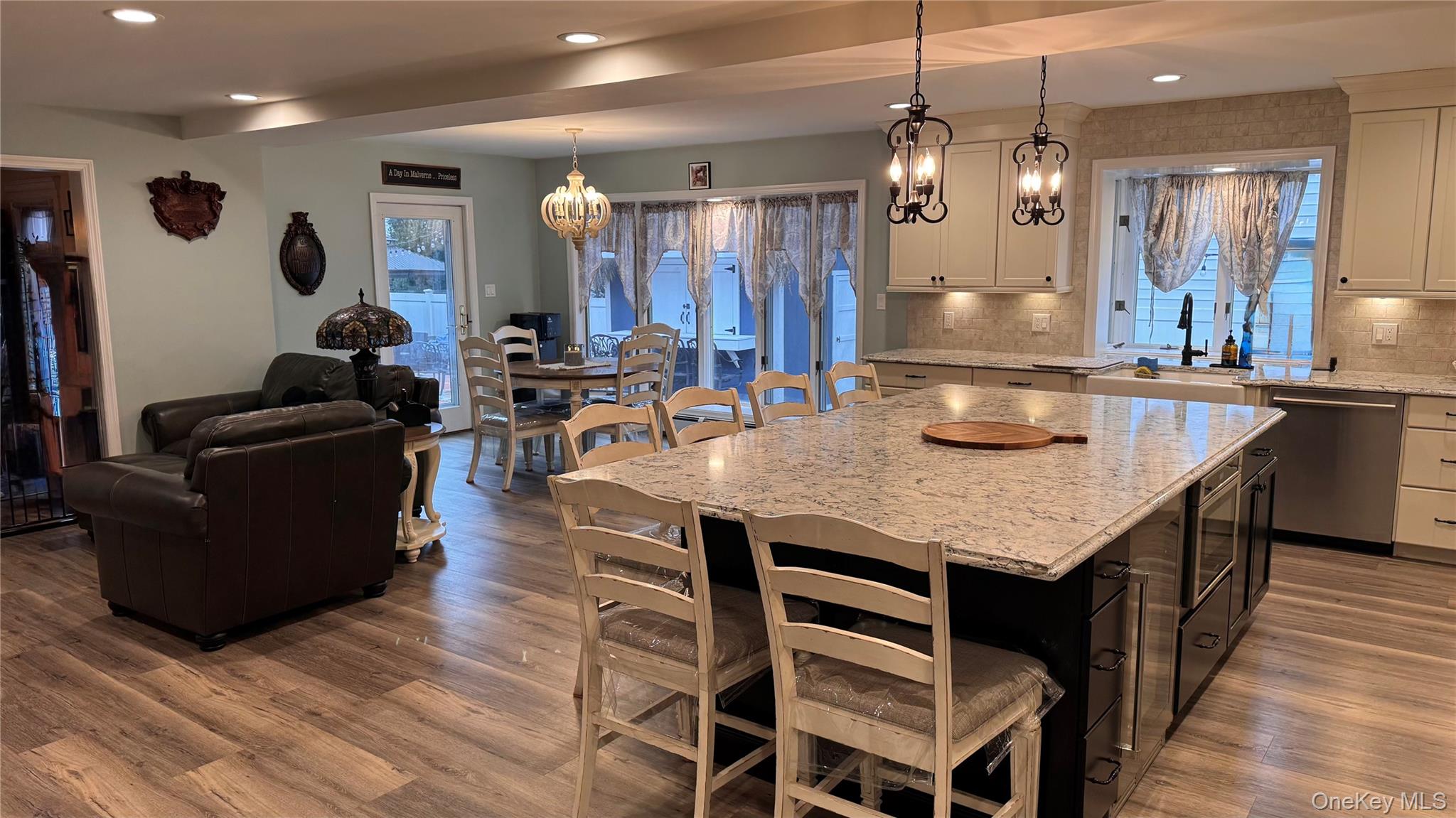 71 Home Street, Malverne, NY 11565