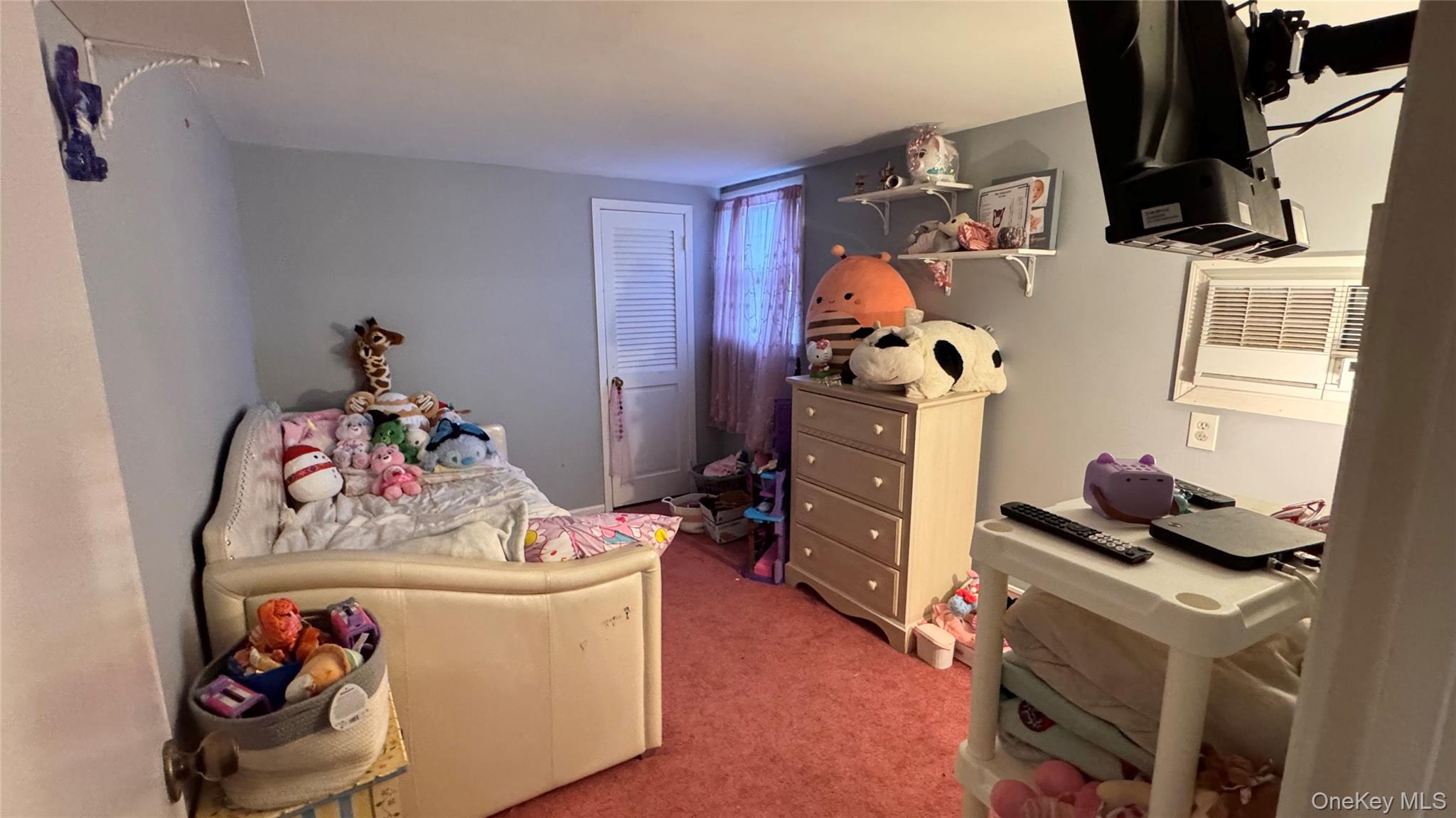 71 Home Street, Malverne, NY 11565