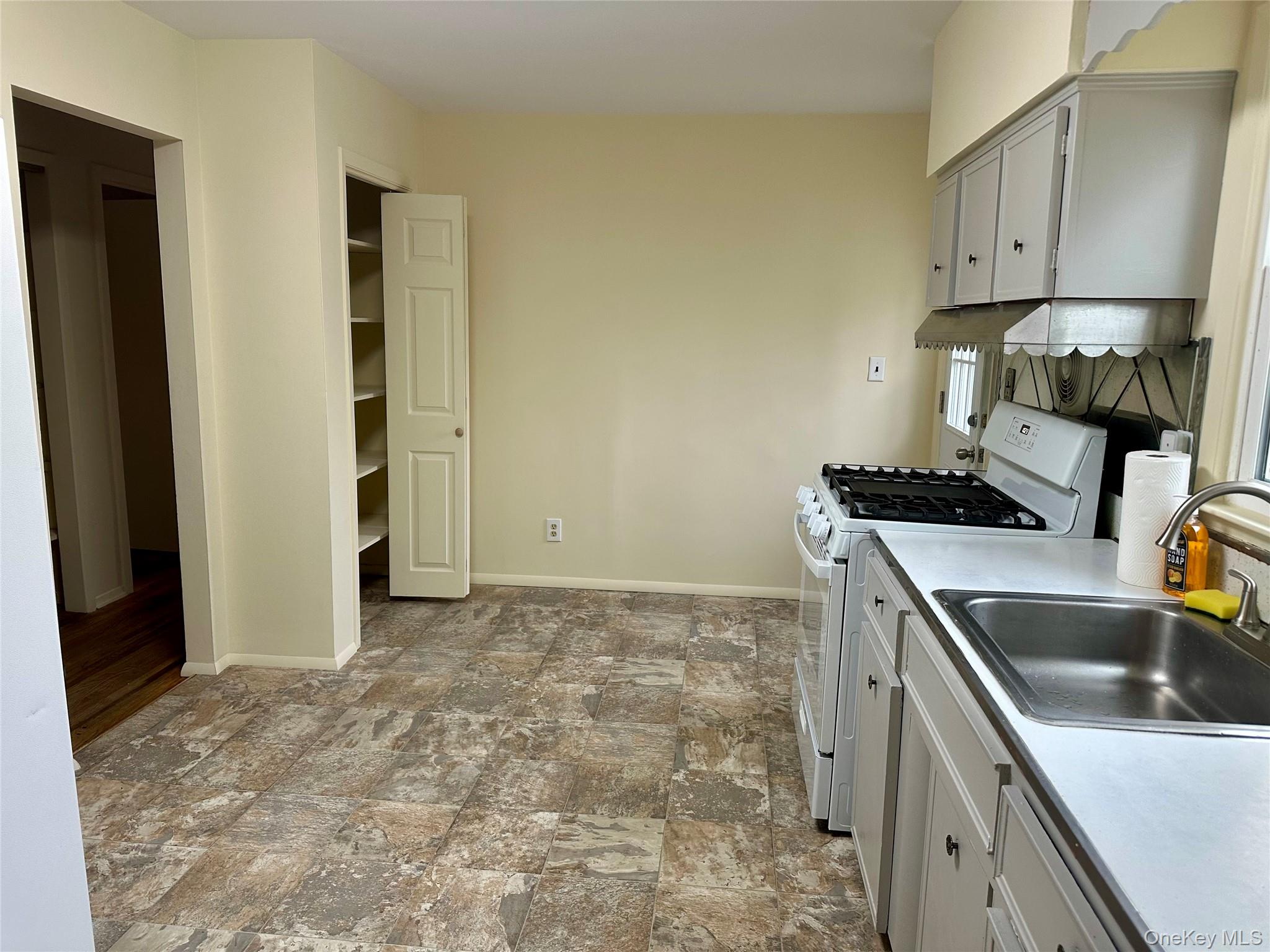 74 Clifton Place, Port Jefferson Station, NY 11776