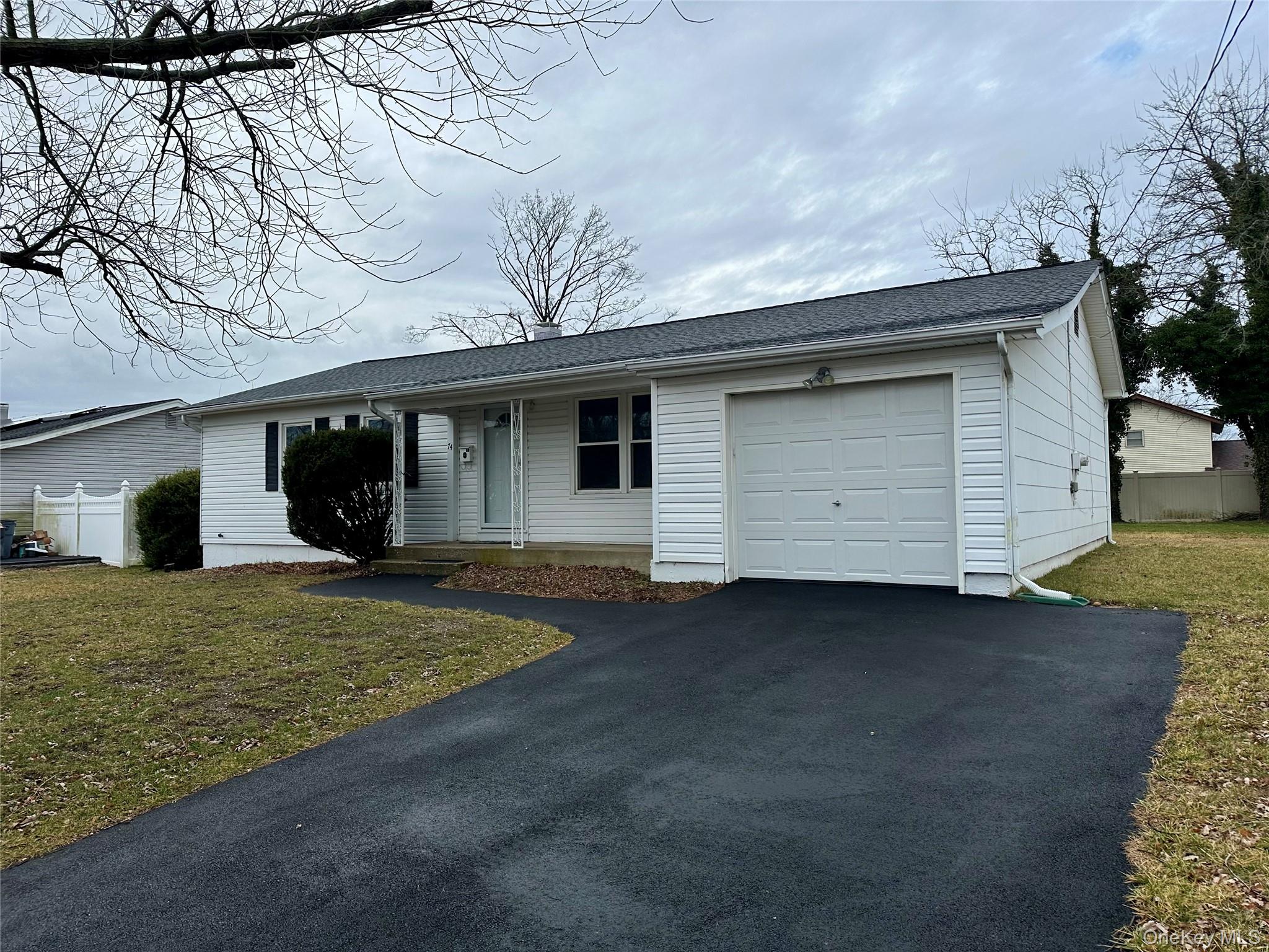 74 Clifton Place, Port Jefferson Station, NY 11776