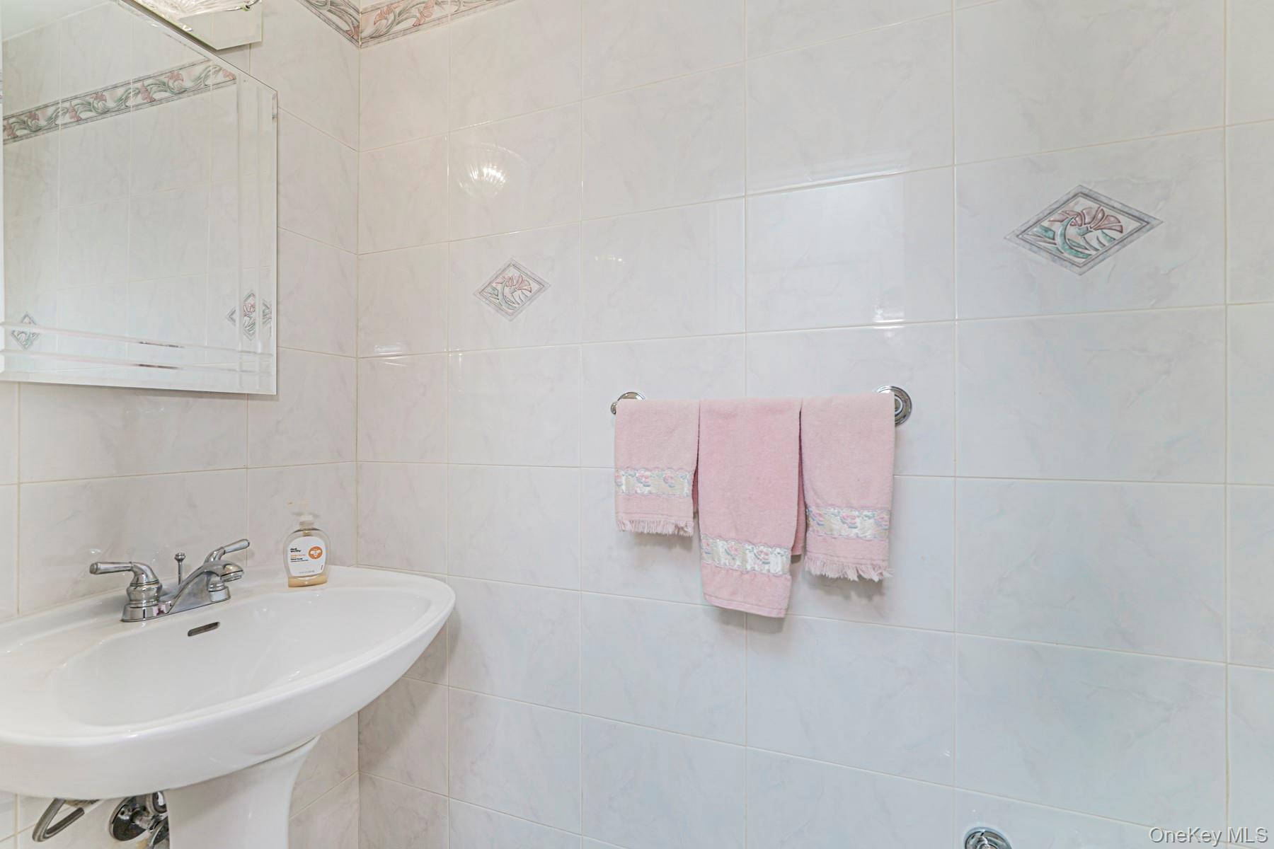 11 ironwood Street, Staten Island, NY 10308