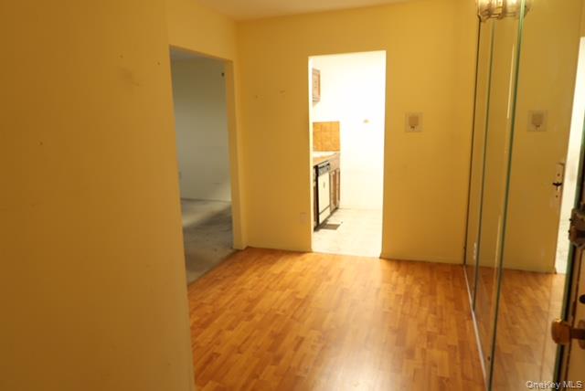 135 Post Avenue # 5-L, Westbury, NY 11590