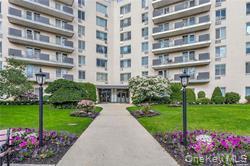 135 Post Avenue # 5-L, Westbury, NY 11590