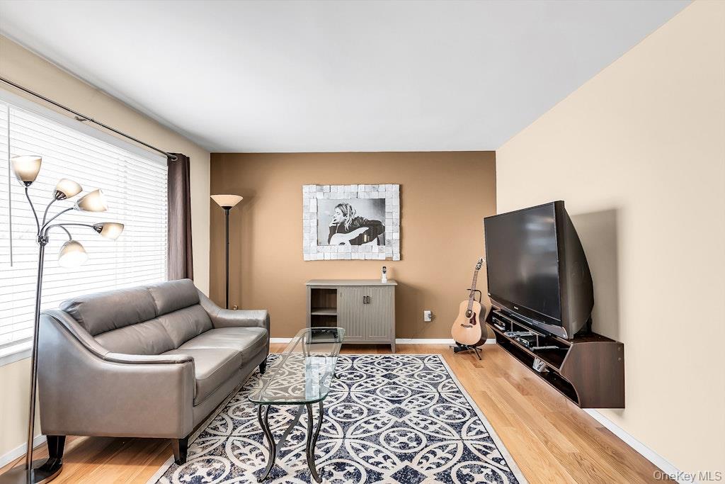 224 Springmeadow Drive # F, Holbrook, NY 11741