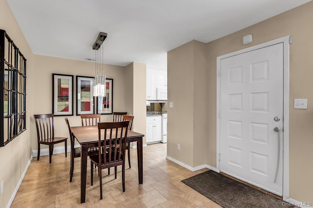 224 Springmeadow Drive # F, Holbrook, NY 11741