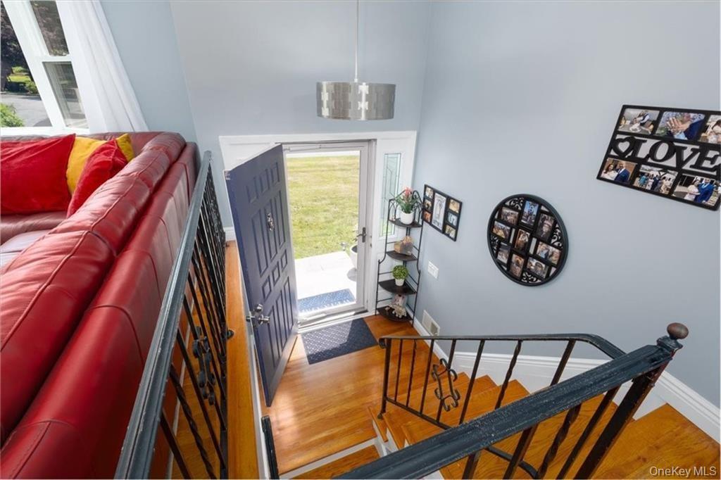 1 N Amundsen Lane, Airmont, NY 10901