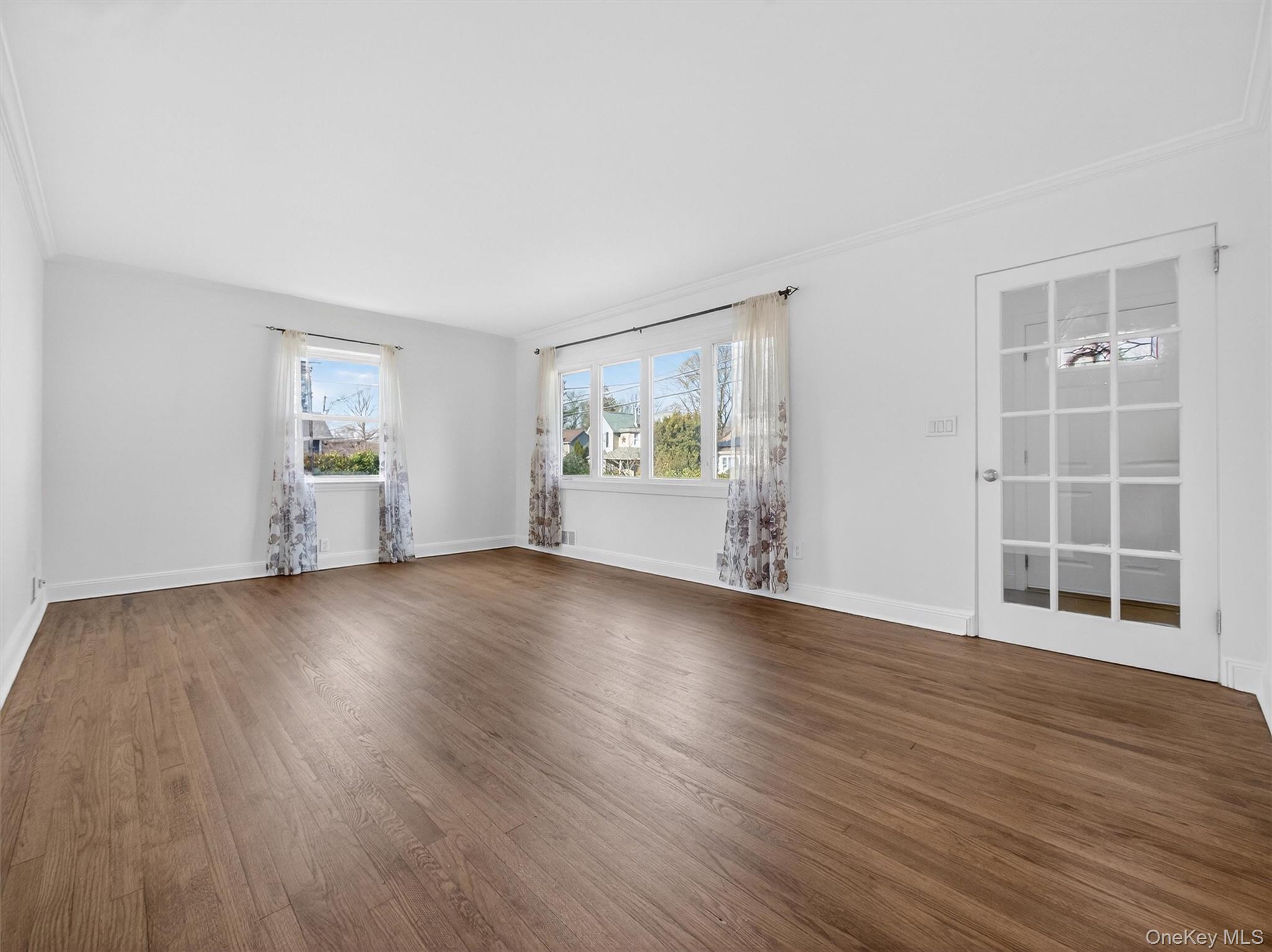 180 W Washington Avenue, Pearl River, NY 10965