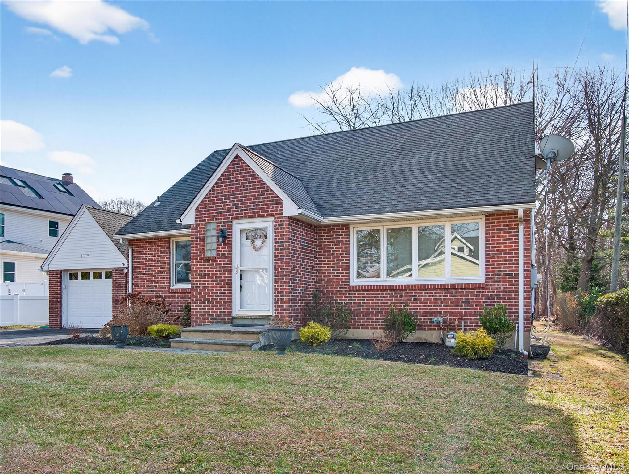 180 W Washington Avenue, Pearl River, NY 10965