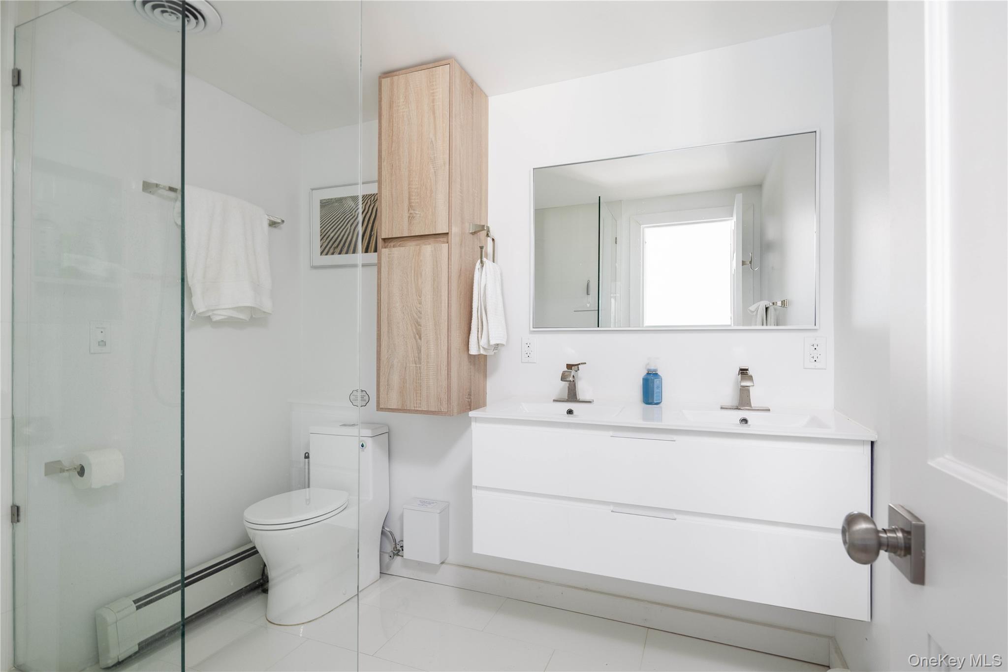 56861 Private Rd B (Main), Southold, NY 11971