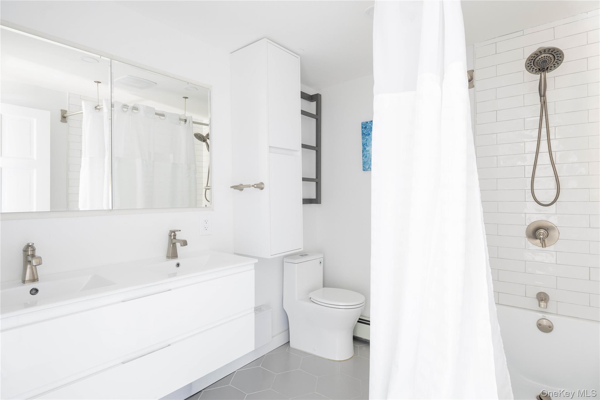 56861 Private Rd B (Main), Southold, NY 11971