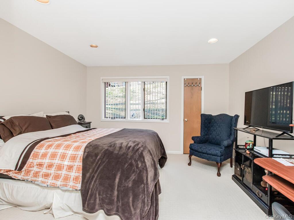 8 Davids Lane, Ossining, NY 10562