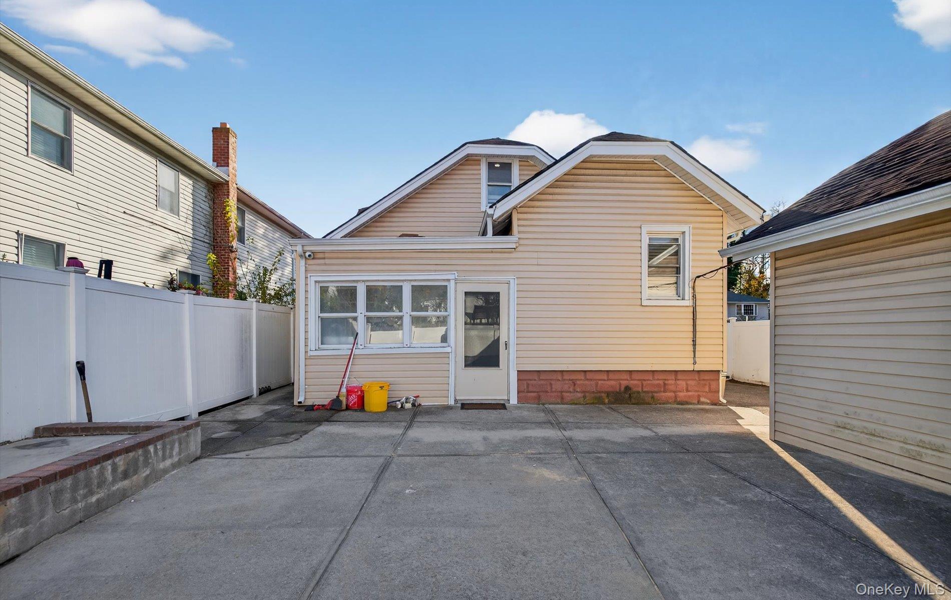 132 S Terrace Place, Valley Stream, NY 11580