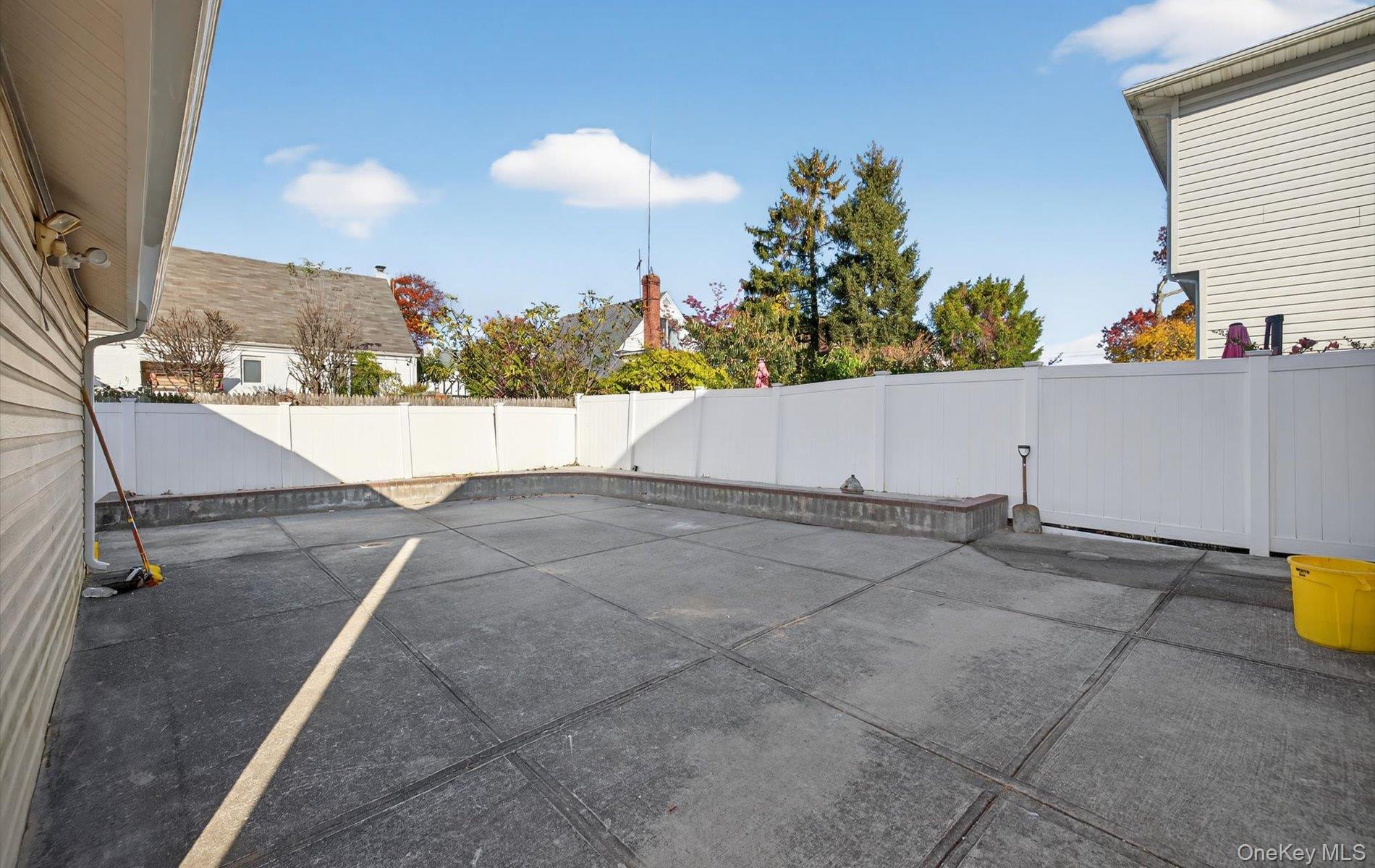 132 S Terrace Place, Valley Stream, NY 11580