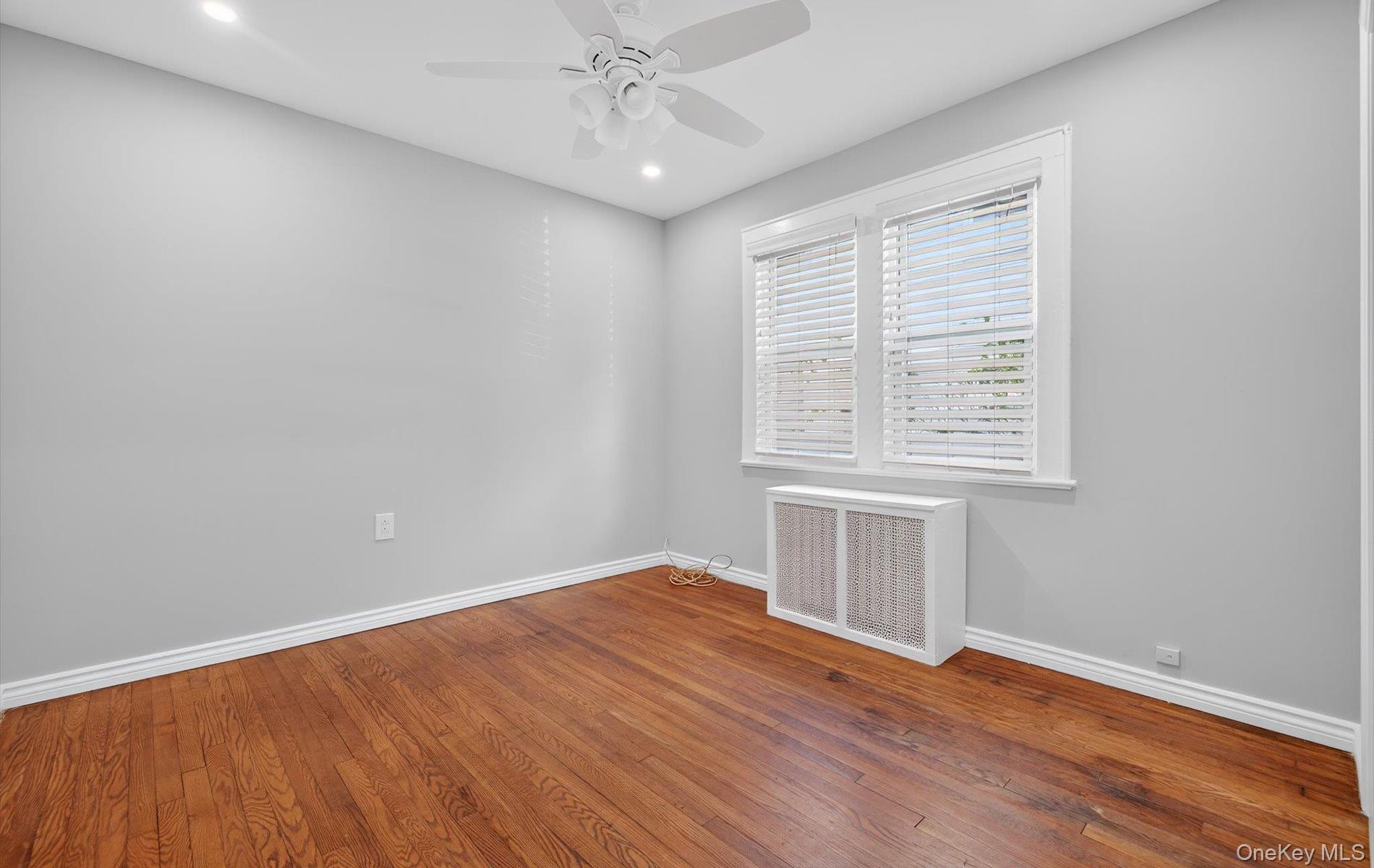 132 S Terrace Place, Valley Stream, NY 11580