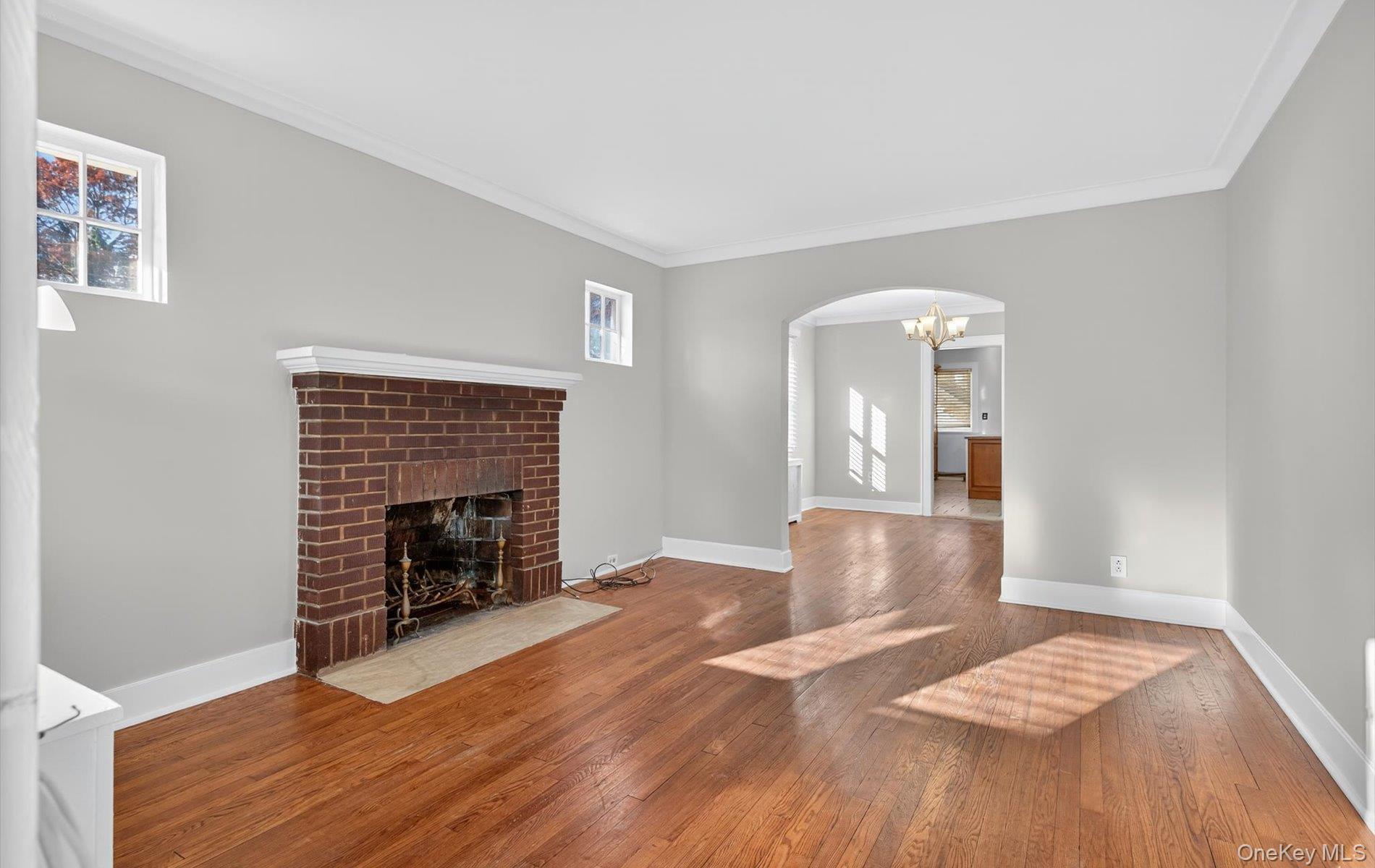 132 S Terrace Place, Valley Stream, NY 11580