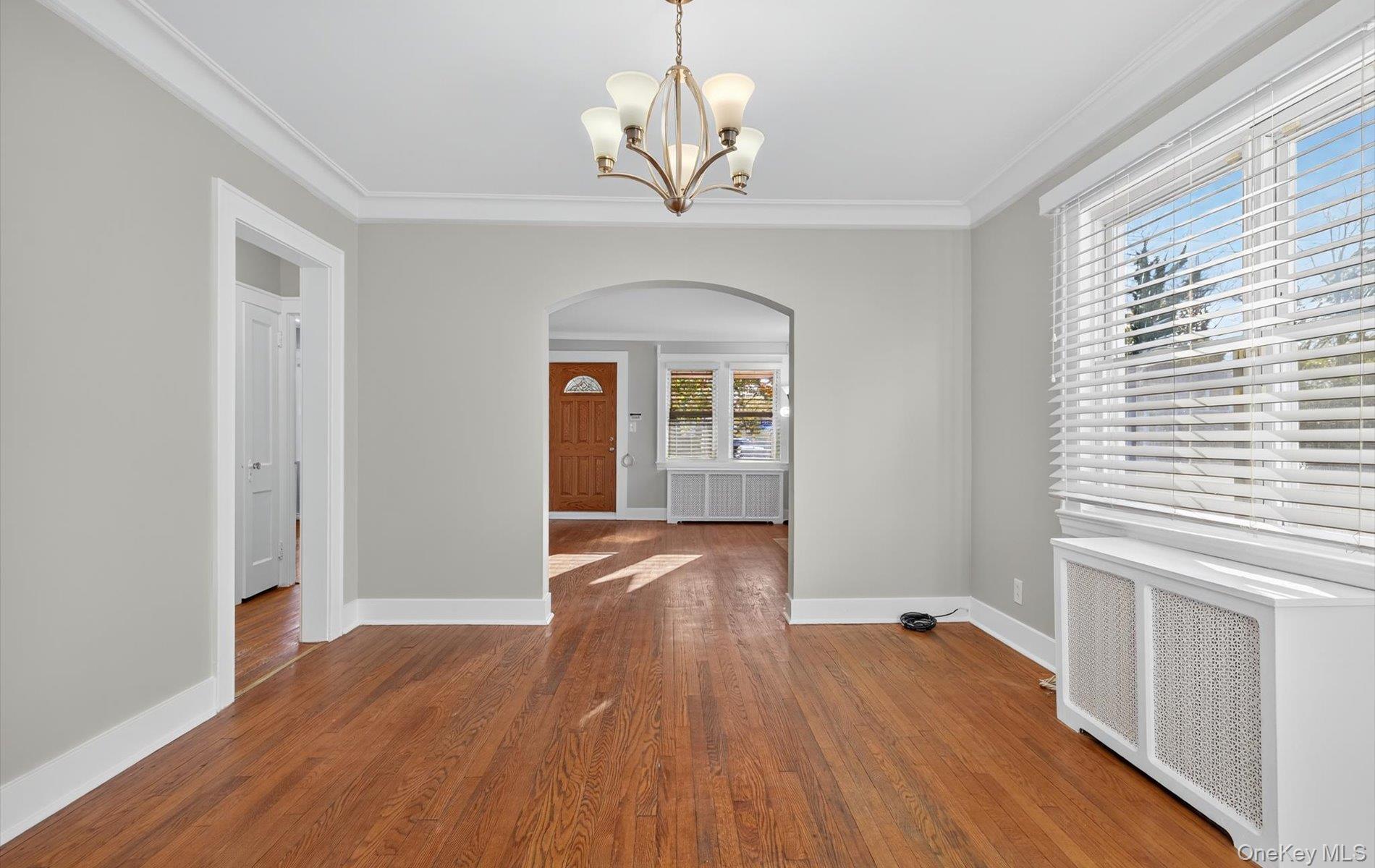 132 S Terrace Place, Valley Stream, NY 11580