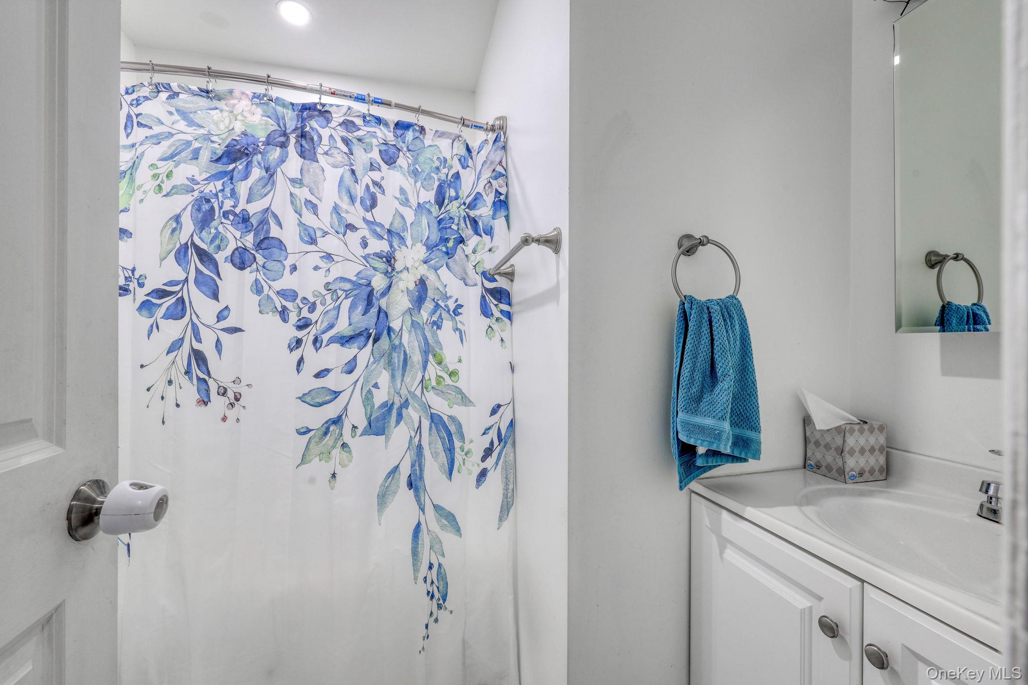 22 Red Barn Lane, Middletown, NY 10940