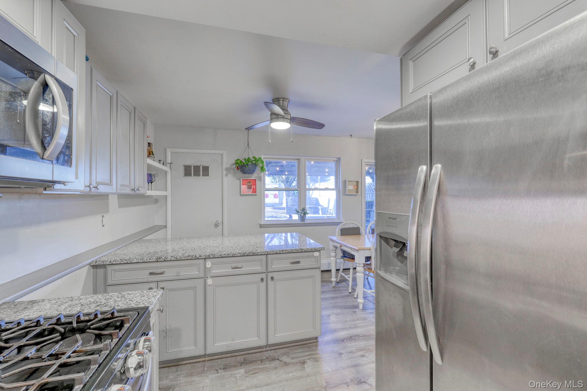 22 Red Barn Lane, Middletown, NY 10940