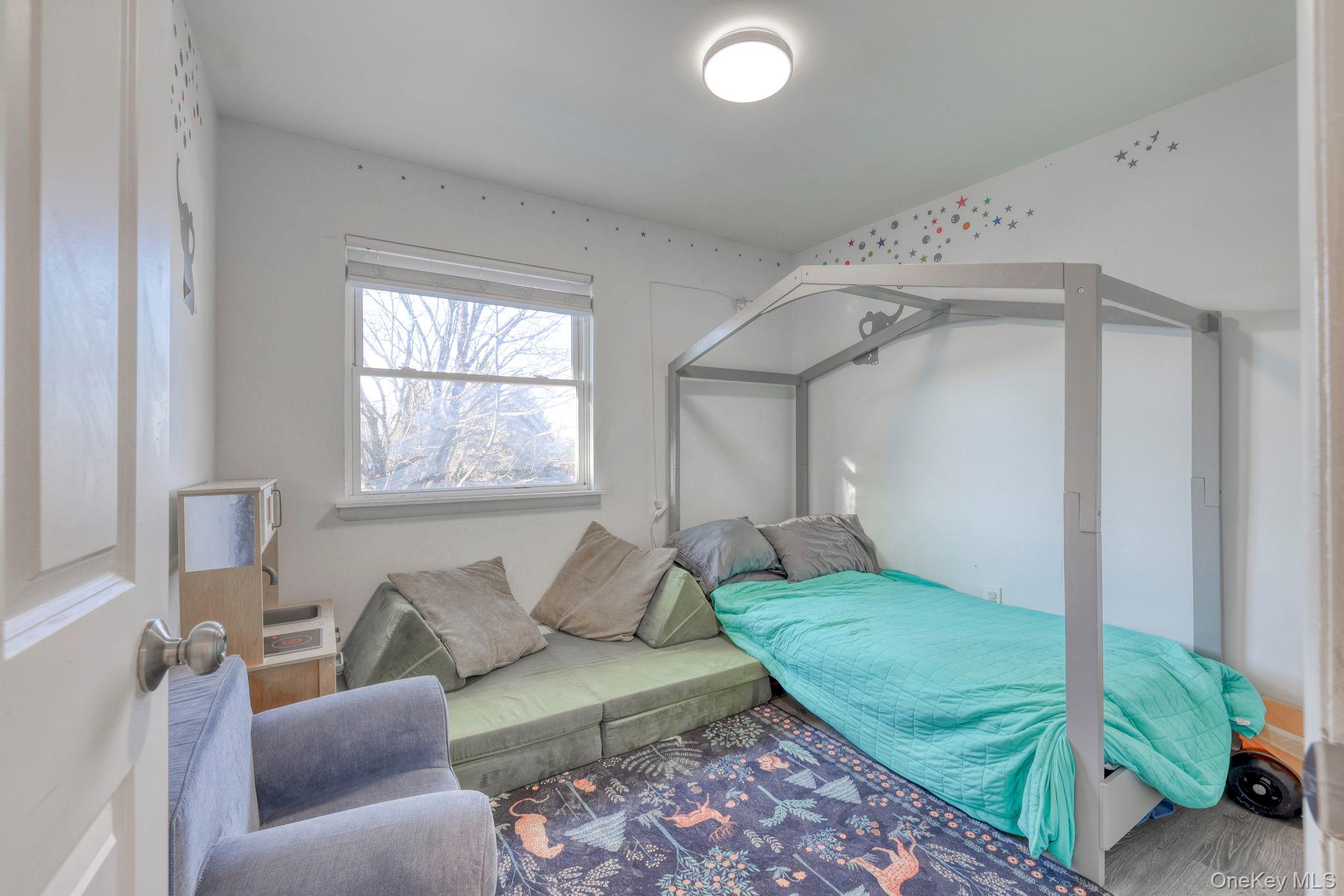 22 Red Barn Lane, Middletown, NY 10940