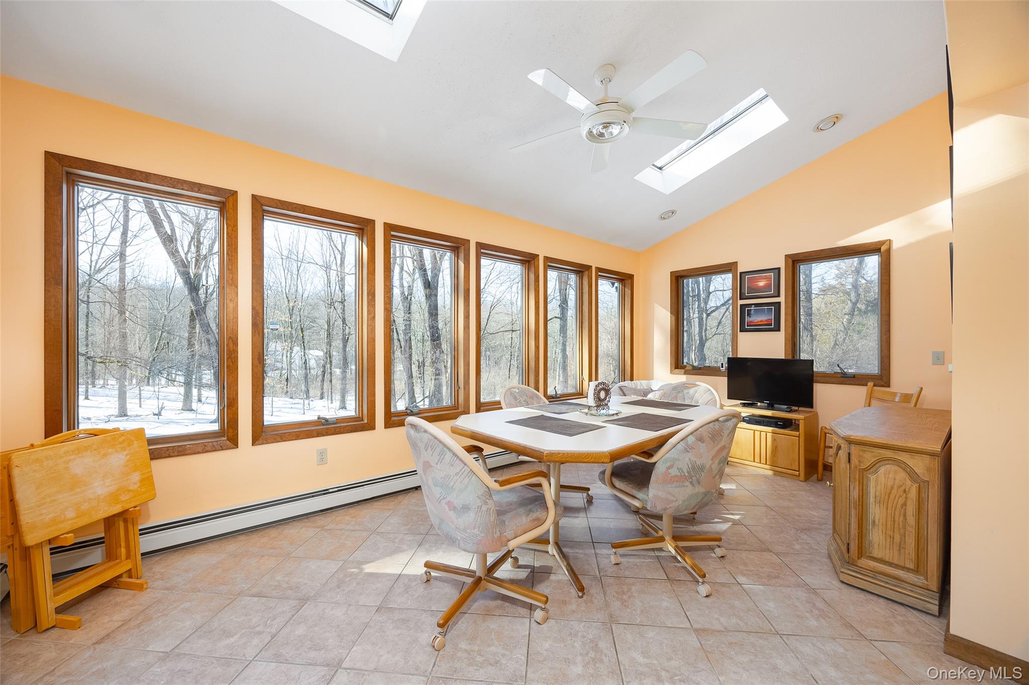 5 Chestnut Ridge Road, Poughkeepsie, NY 12603