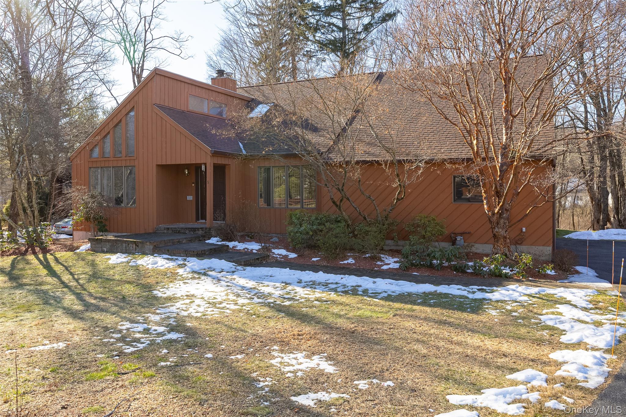 5 Chestnut Ridge Road, Poughkeepsie, NY 12603