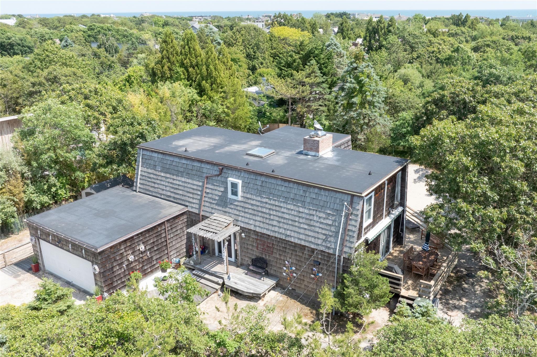 54 Cliff Road, Amagansett, NY 11930