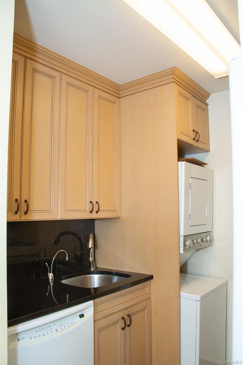 26910 Grand Central Parkway # 22F, Floral Park, NY 11005