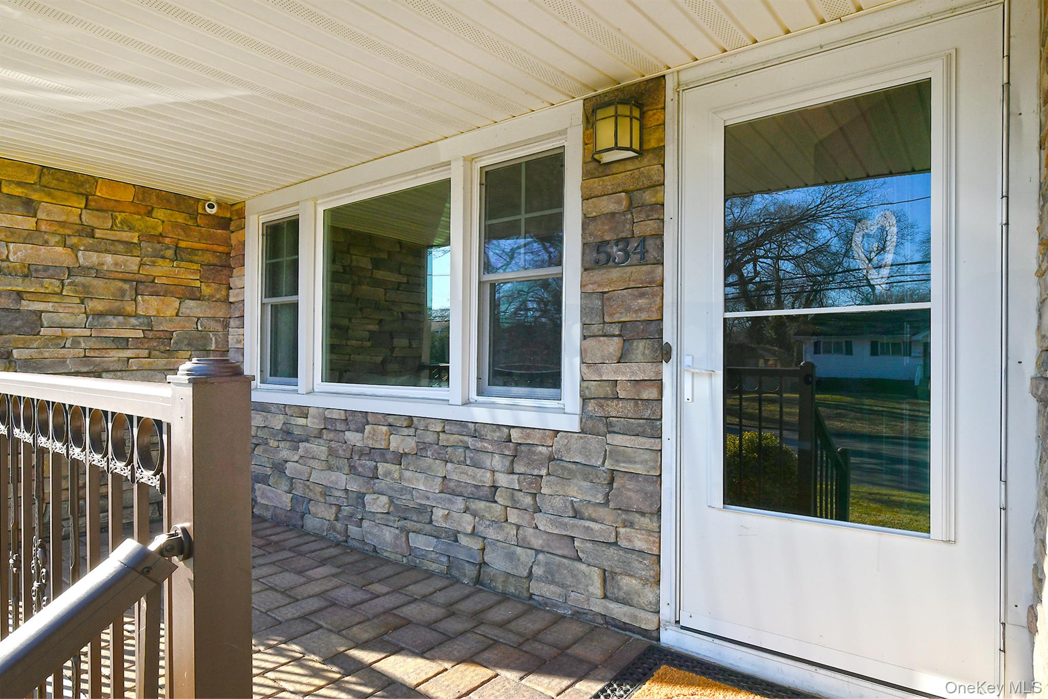 534 Hyman Avenue, West Islip, NY 11795