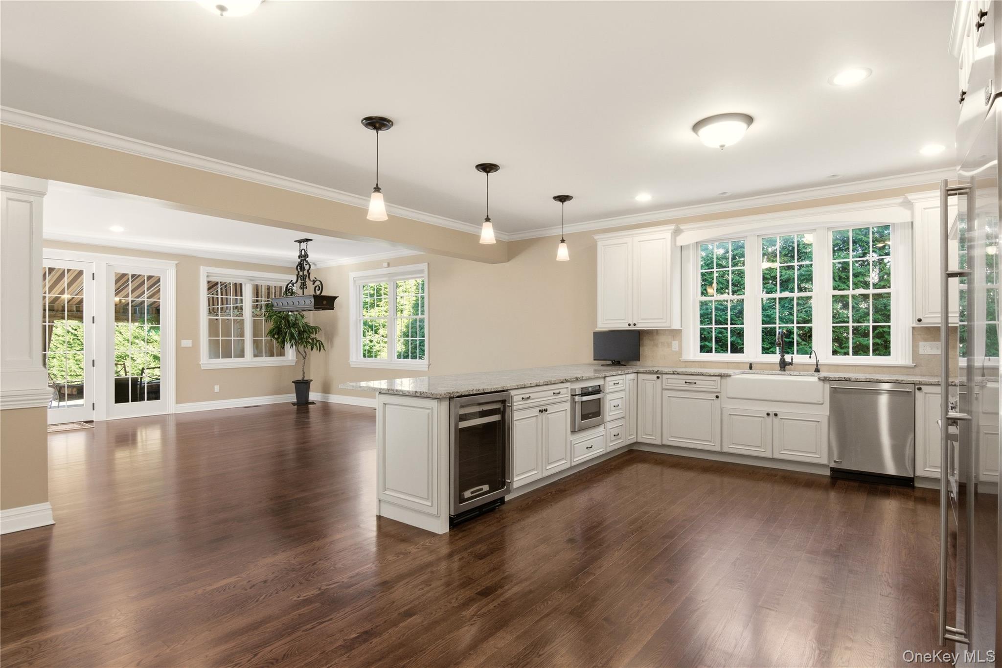 69 Old Depot Road, Quogue, NY 11959