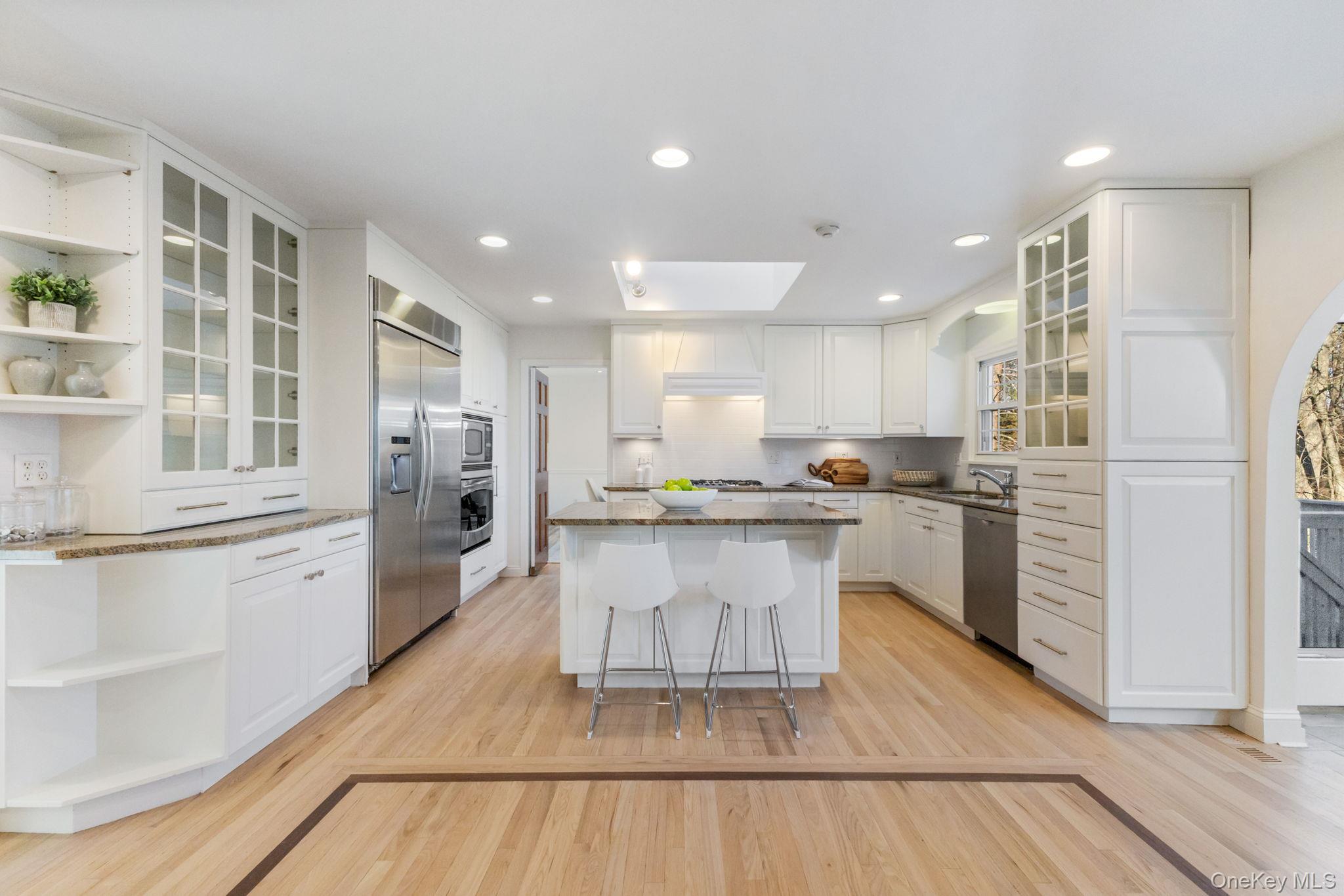 21 Kolbert Drive, Scarsdale, NY 10583