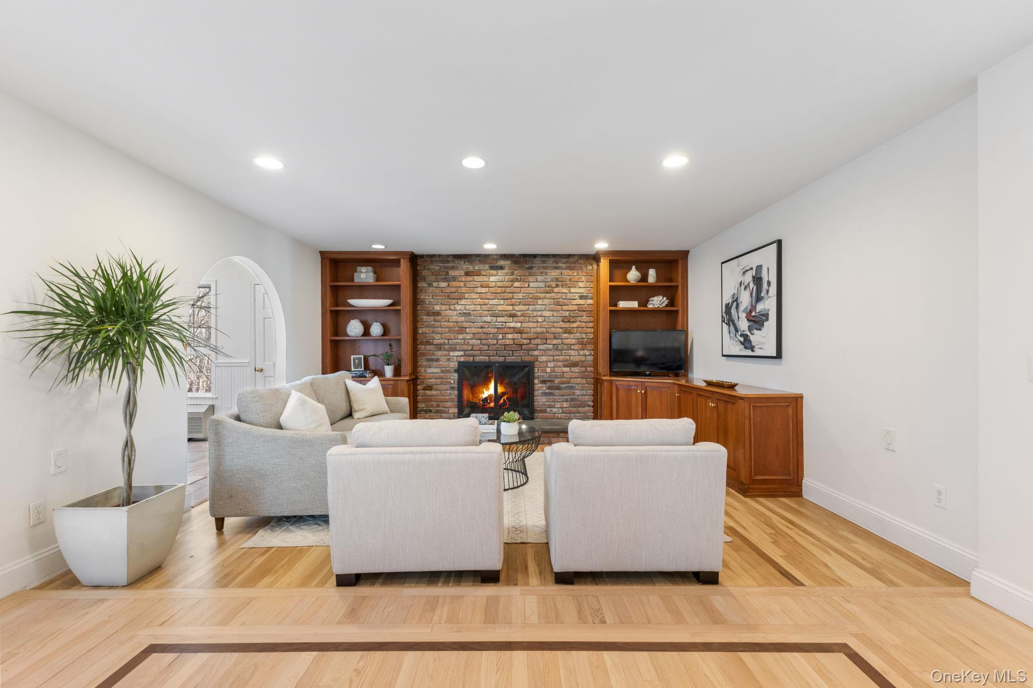 21 Kolbert Drive, Scarsdale, NY 10583