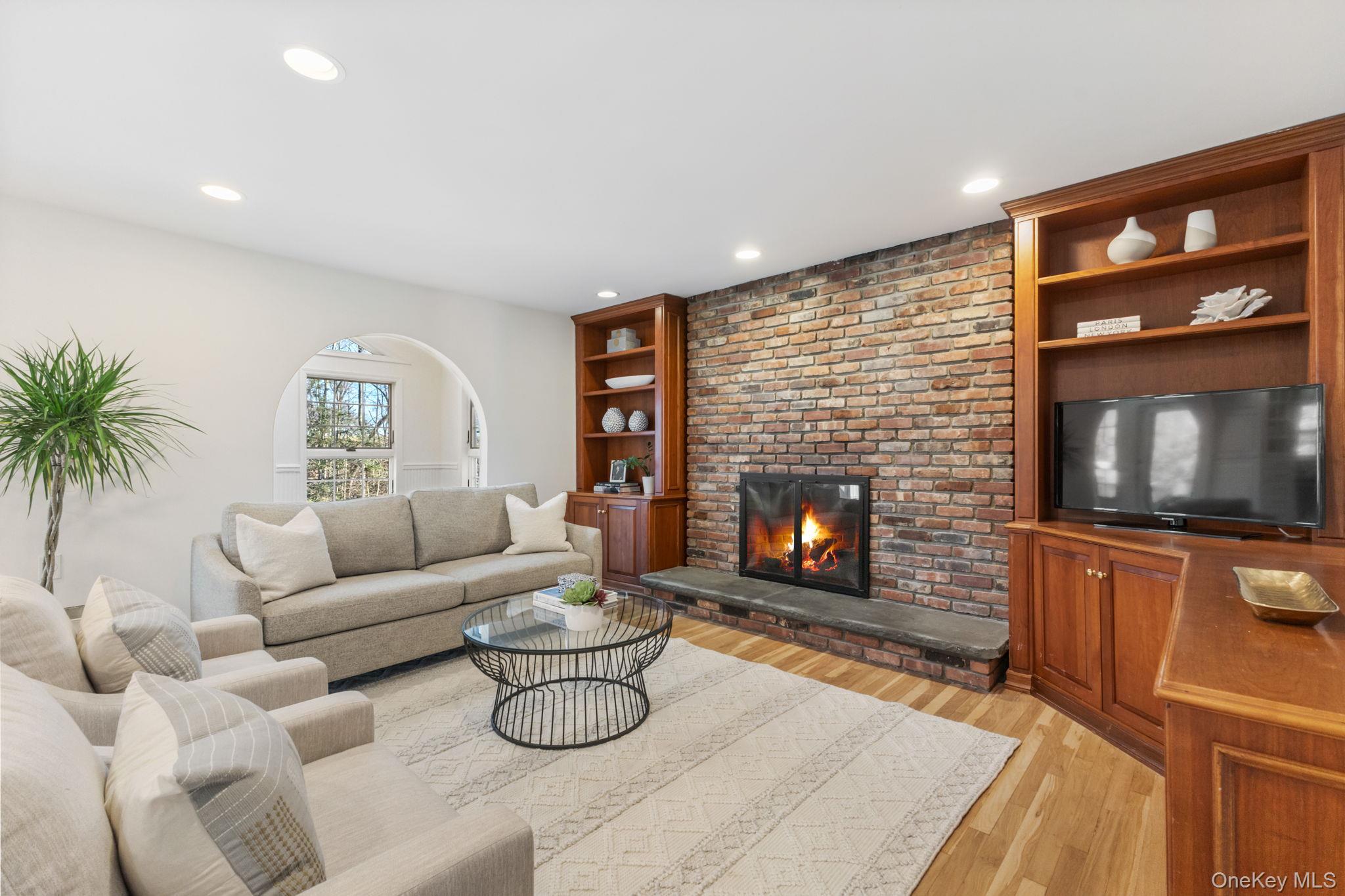 21 Kolbert Drive, Scarsdale, NY 10583