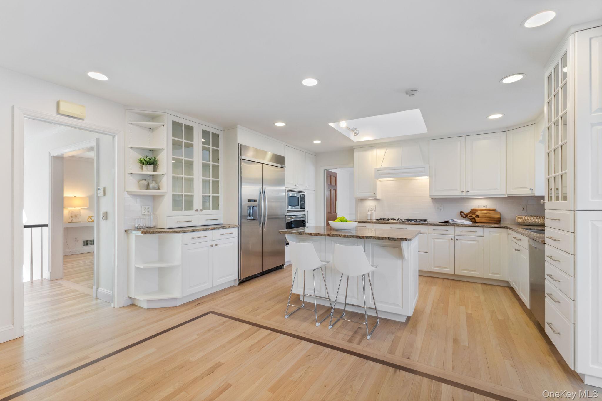 21 Kolbert Drive, Scarsdale, NY 10583