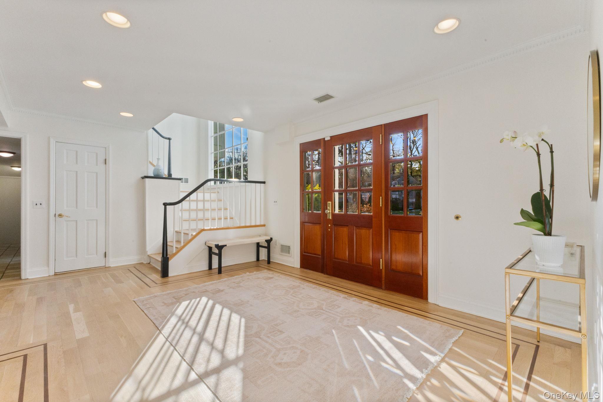 21 Kolbert Drive, Scarsdale, NY 10583