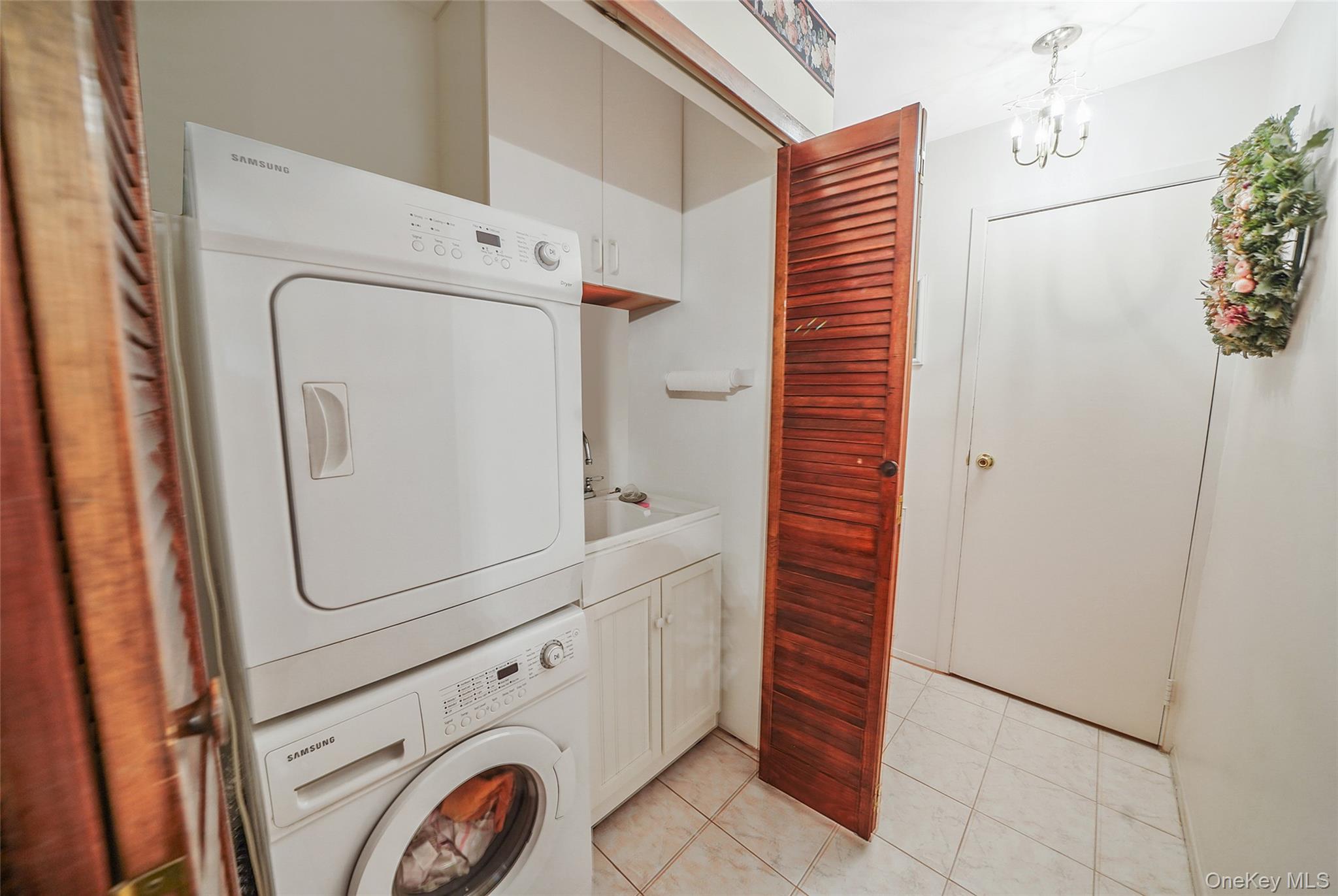 12 Quail Run Drive, Deer Park, NY 11729