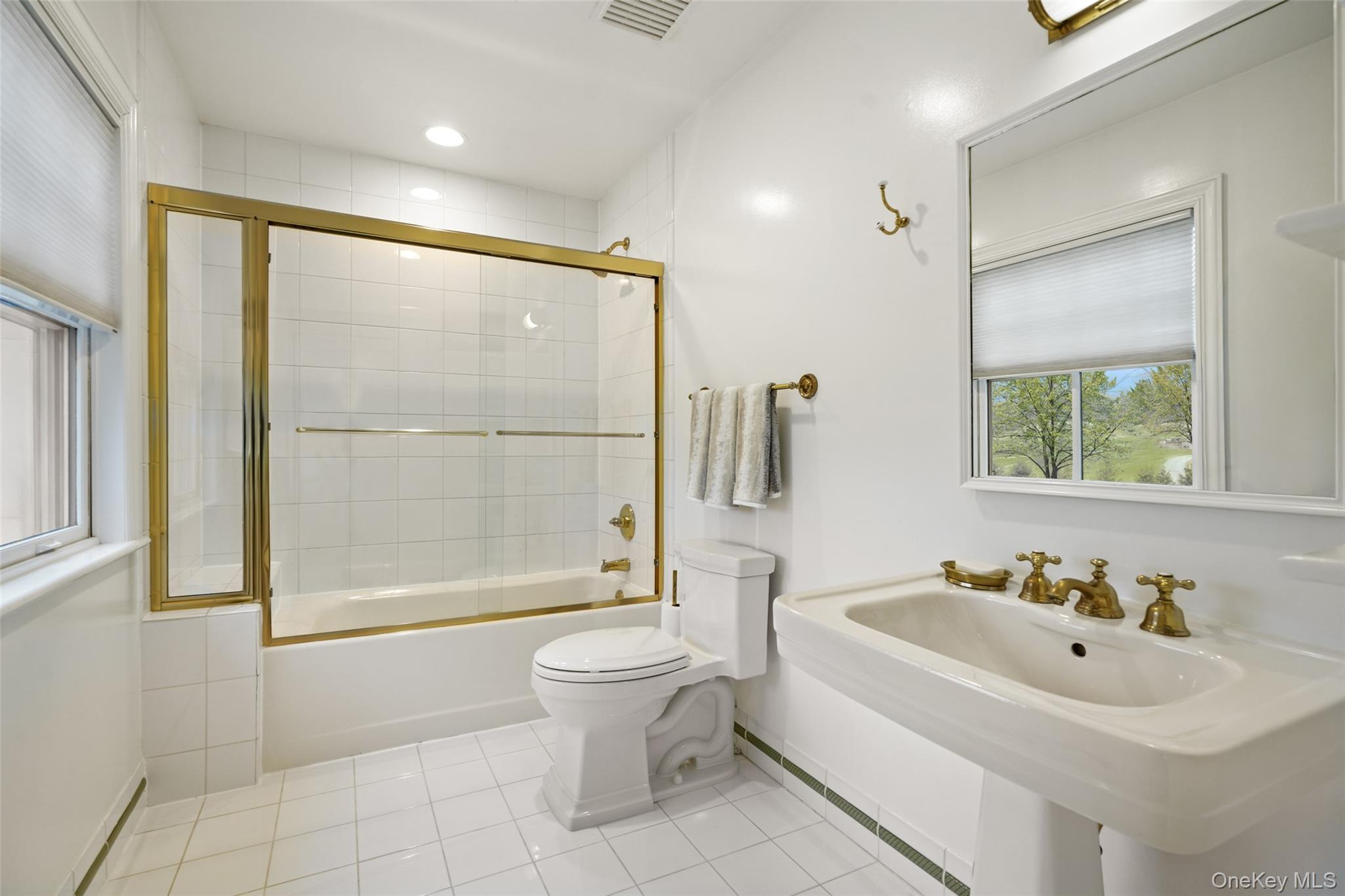 17 Boxwood Lane, Rye, NY 10580