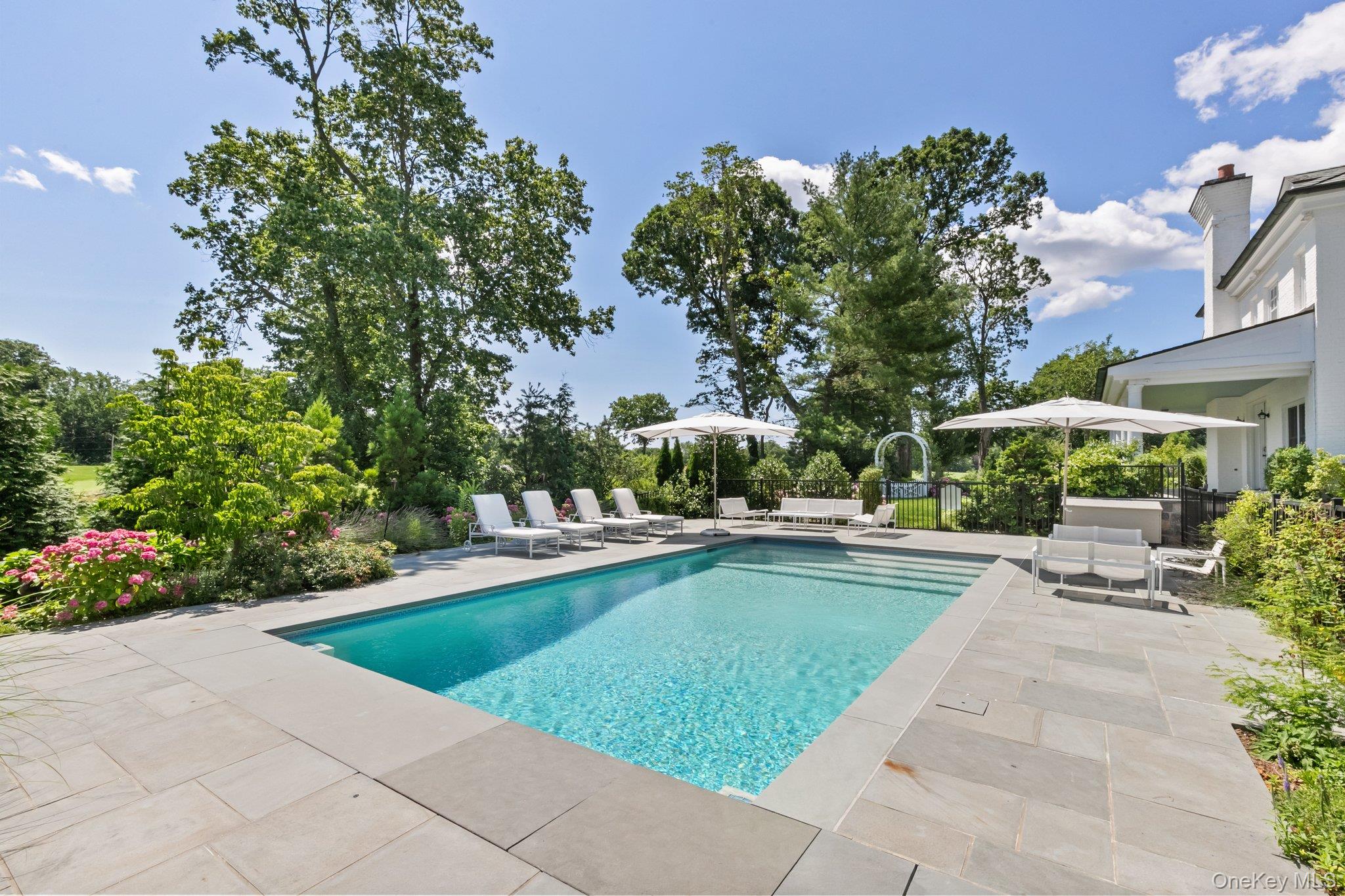 17 Boxwood Lane, Rye, NY 10580