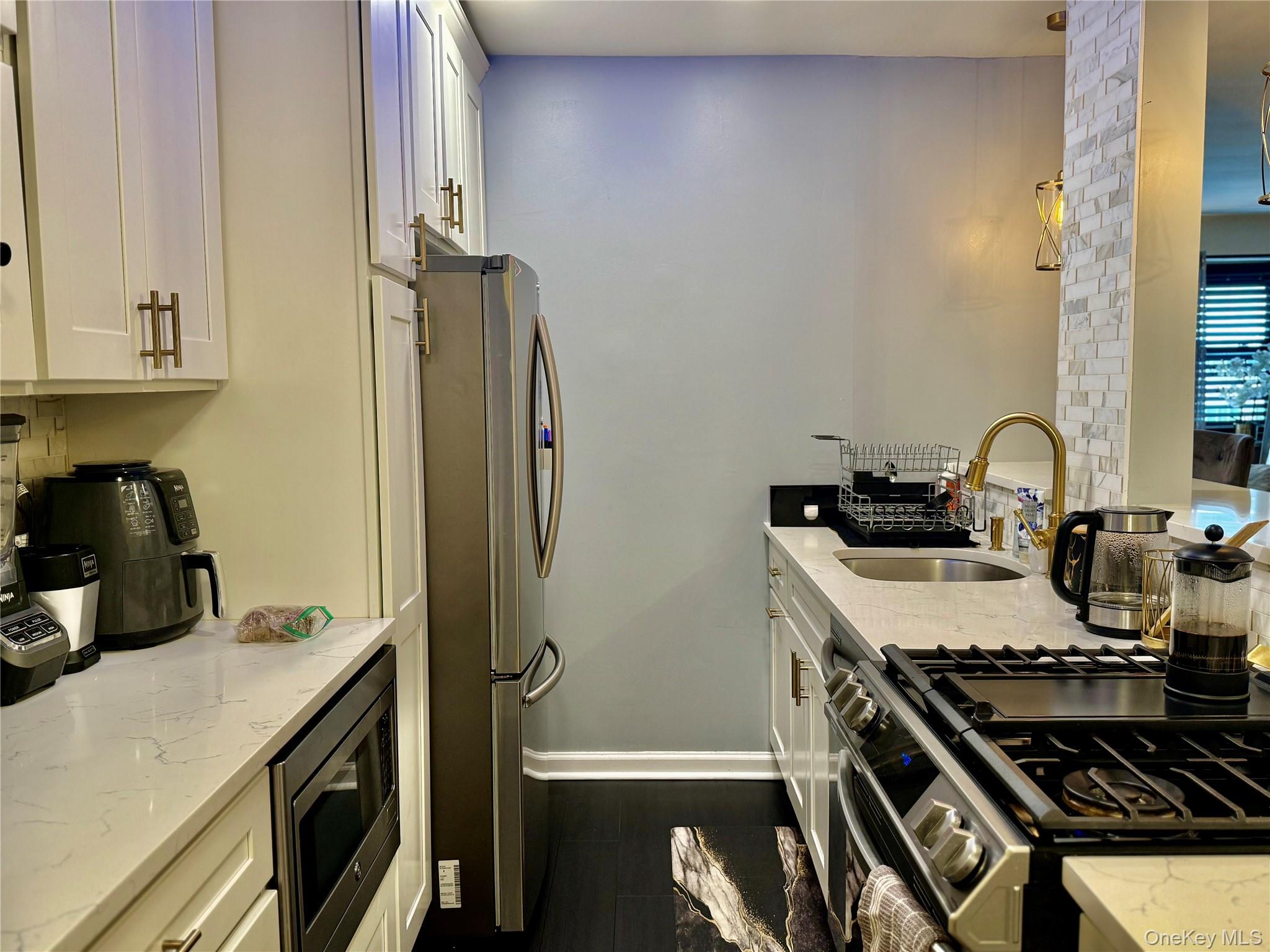 100 Lincoln Avenue # 5C, Mineola, NY 11501