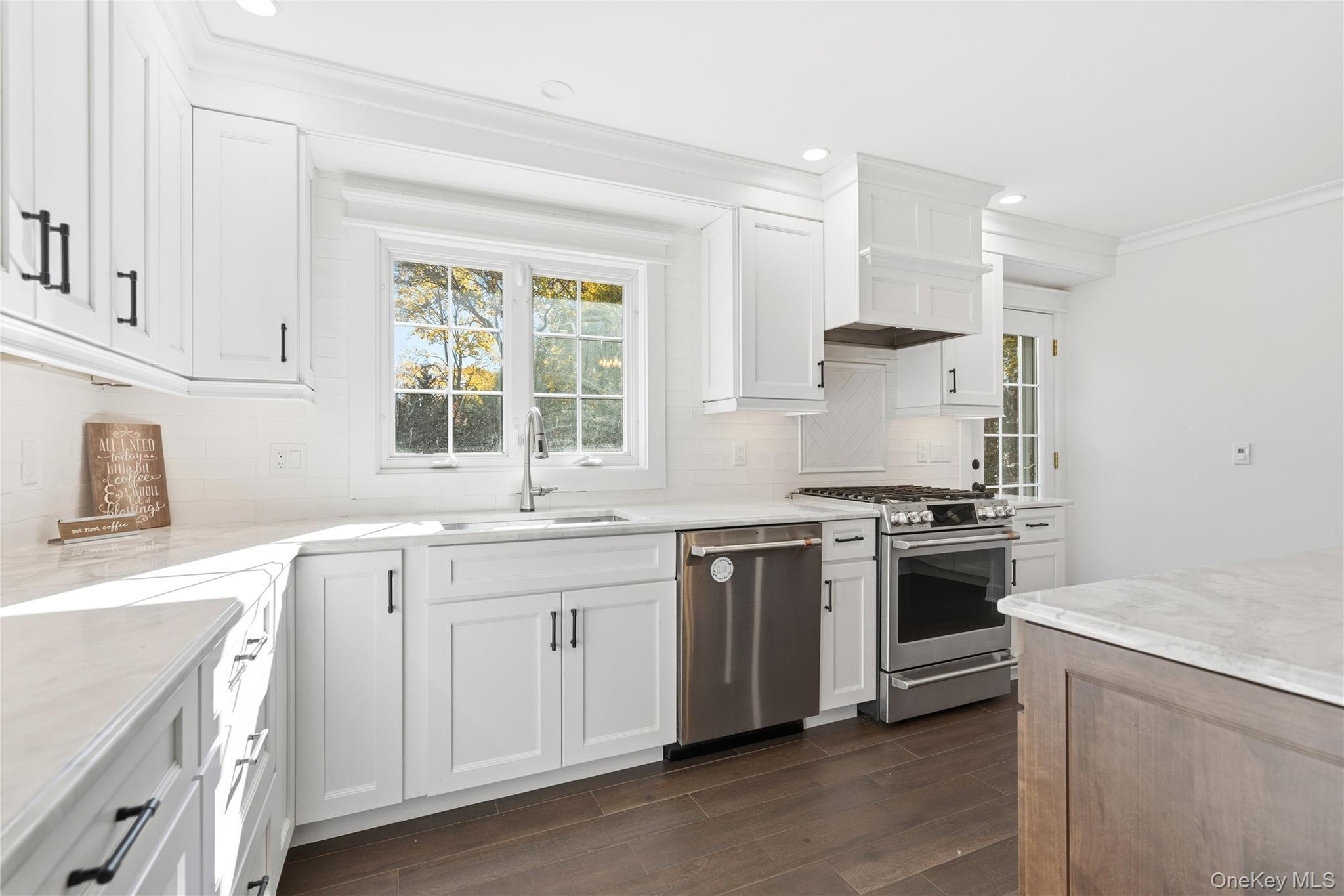 12 Mallard Cove, Centerport, NY 11721