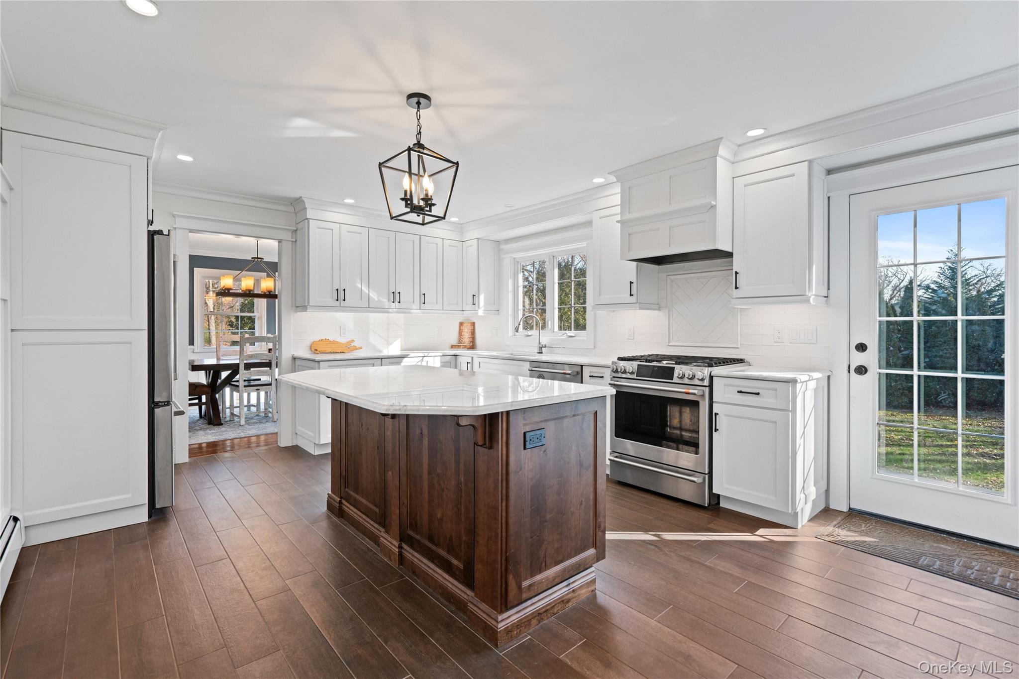 12 Mallard Cove, Centerport, NY 11721