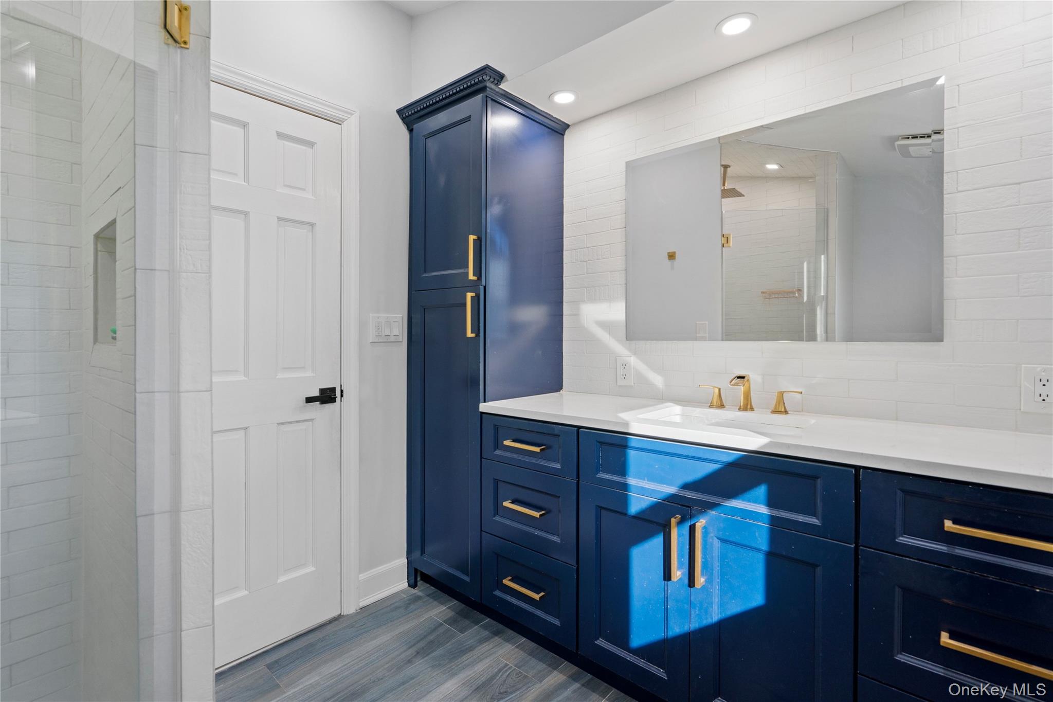 12 Mallard Cove, Centerport, NY 11721