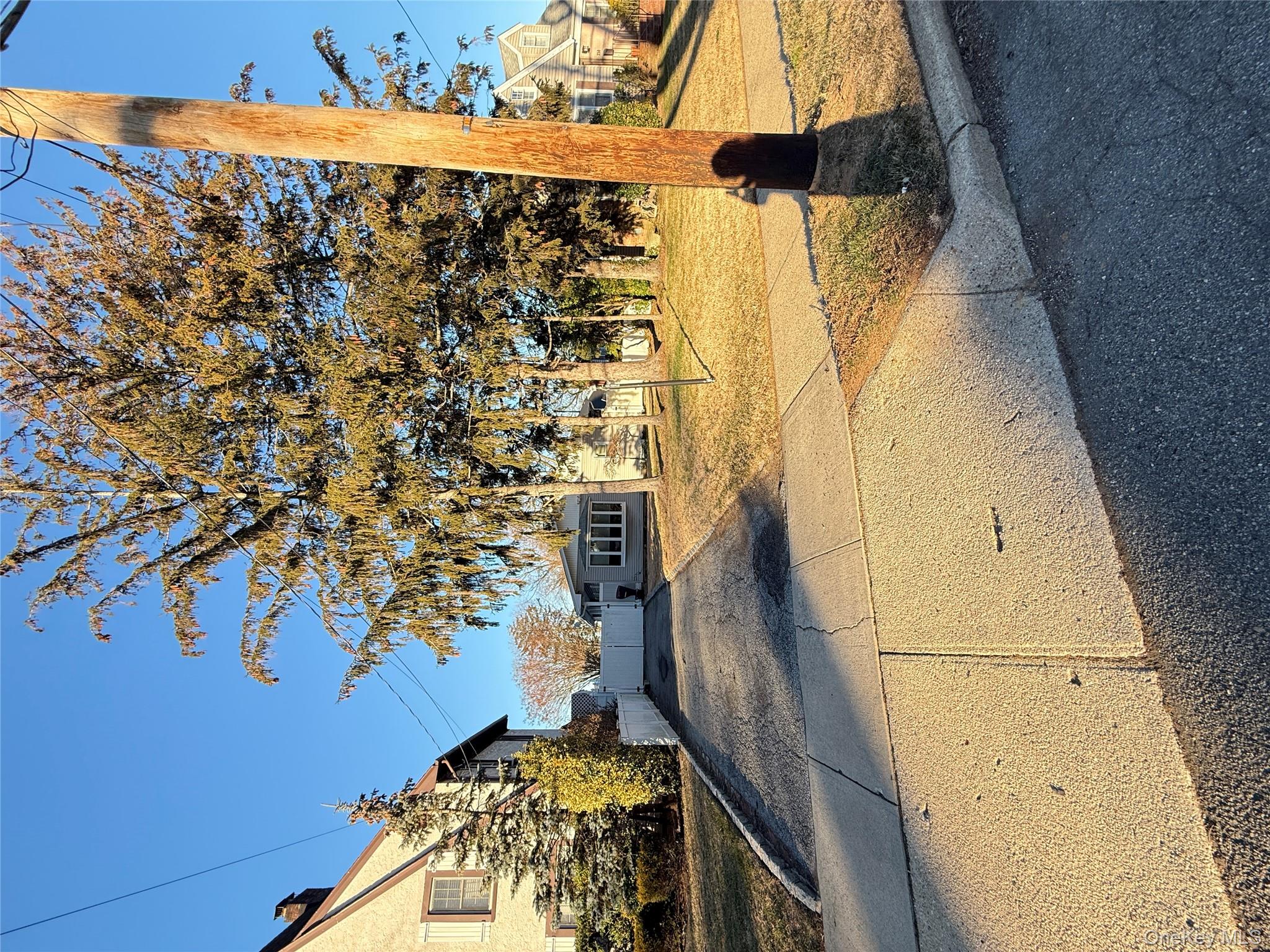 254 Park Avenue, Freeport, NY 11520