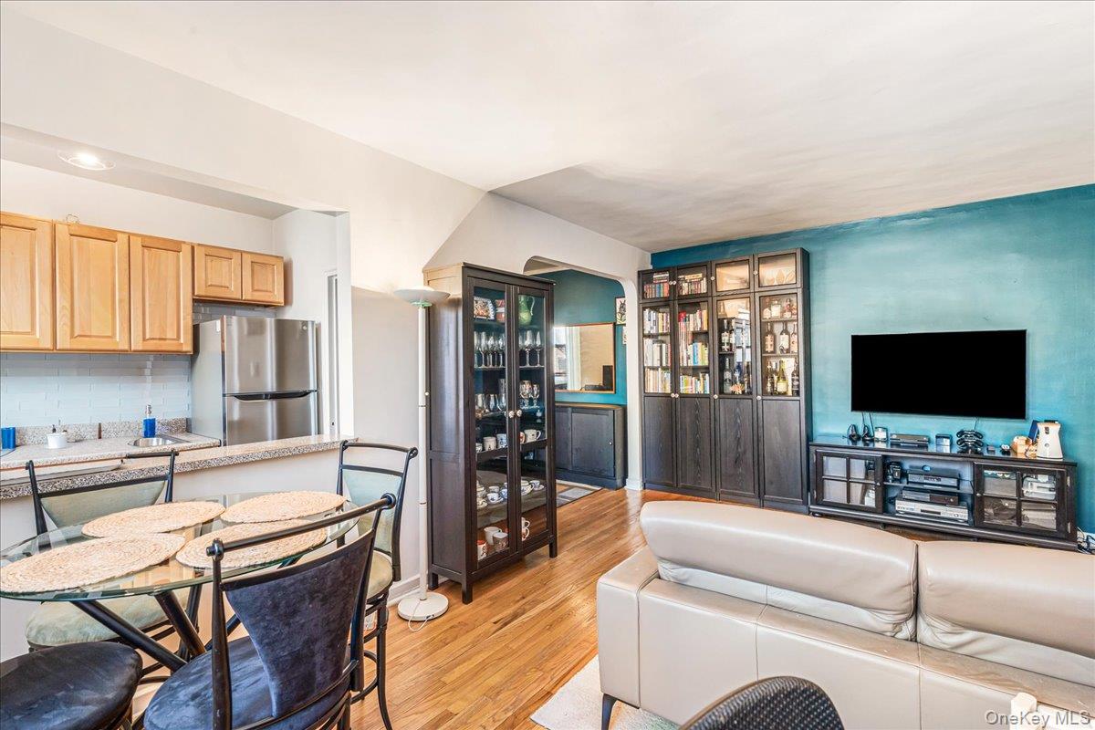 67-35 Yellowstone Blvd # 7N, Forest Hills, NY 11375