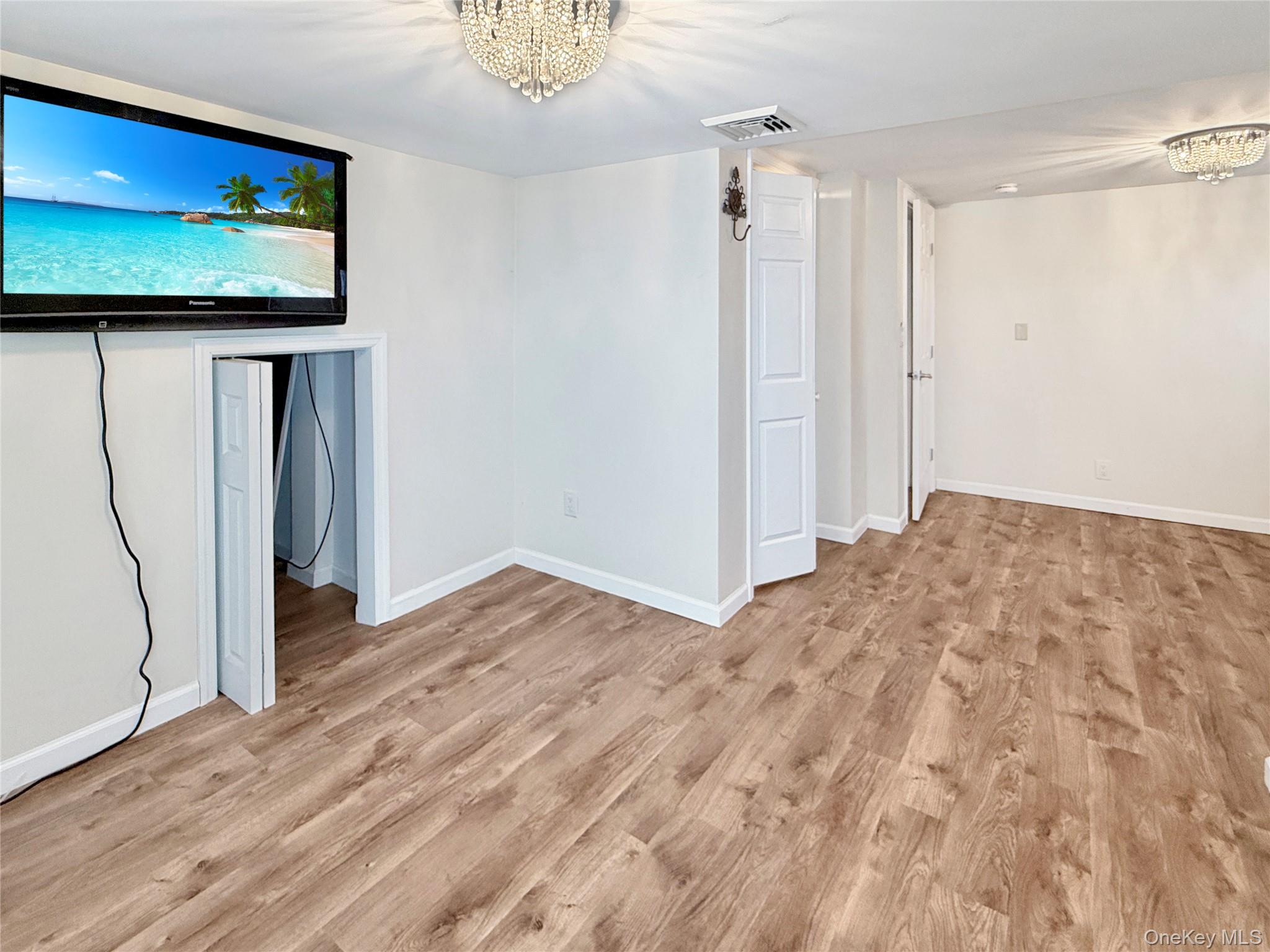 18 Grove Street, Highland, NY 12528