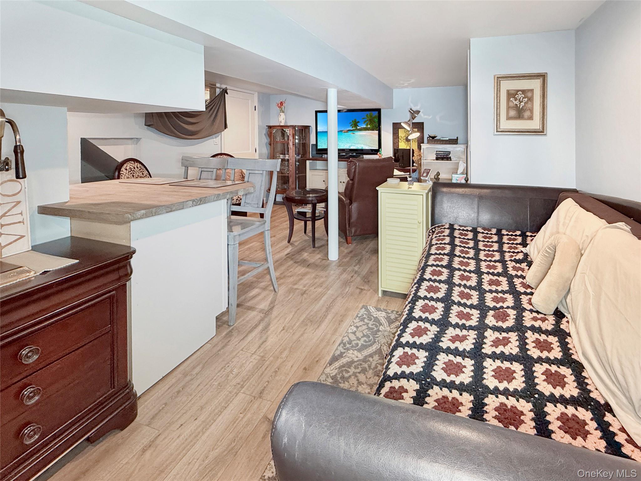 18 Grove Street, Highland, NY 12528