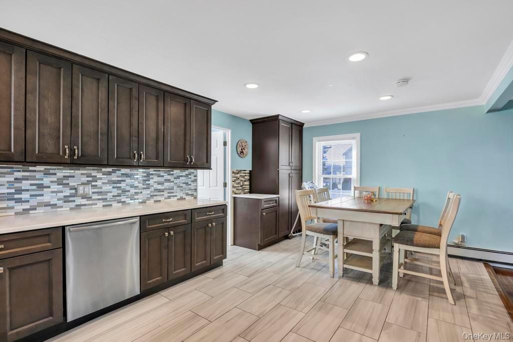 8 Madison Avenue, Glen Cove, NY 11542