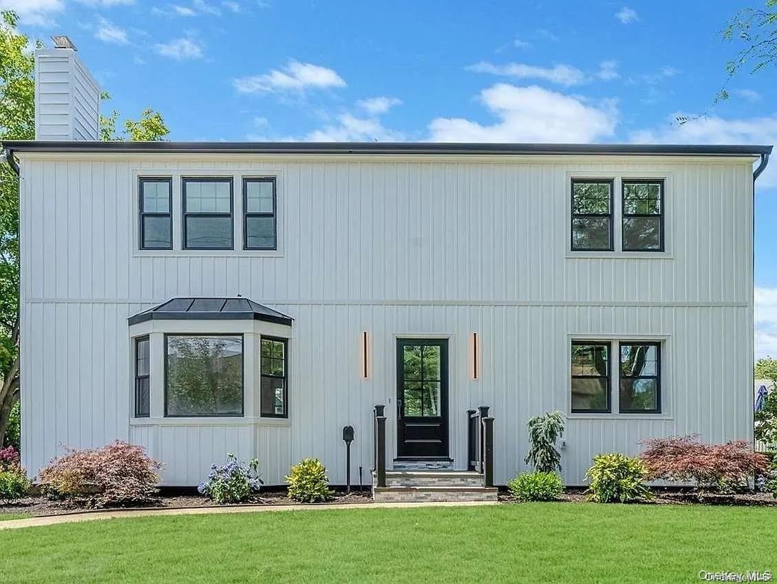 50 Laurel St, Floral Park, NY 11001