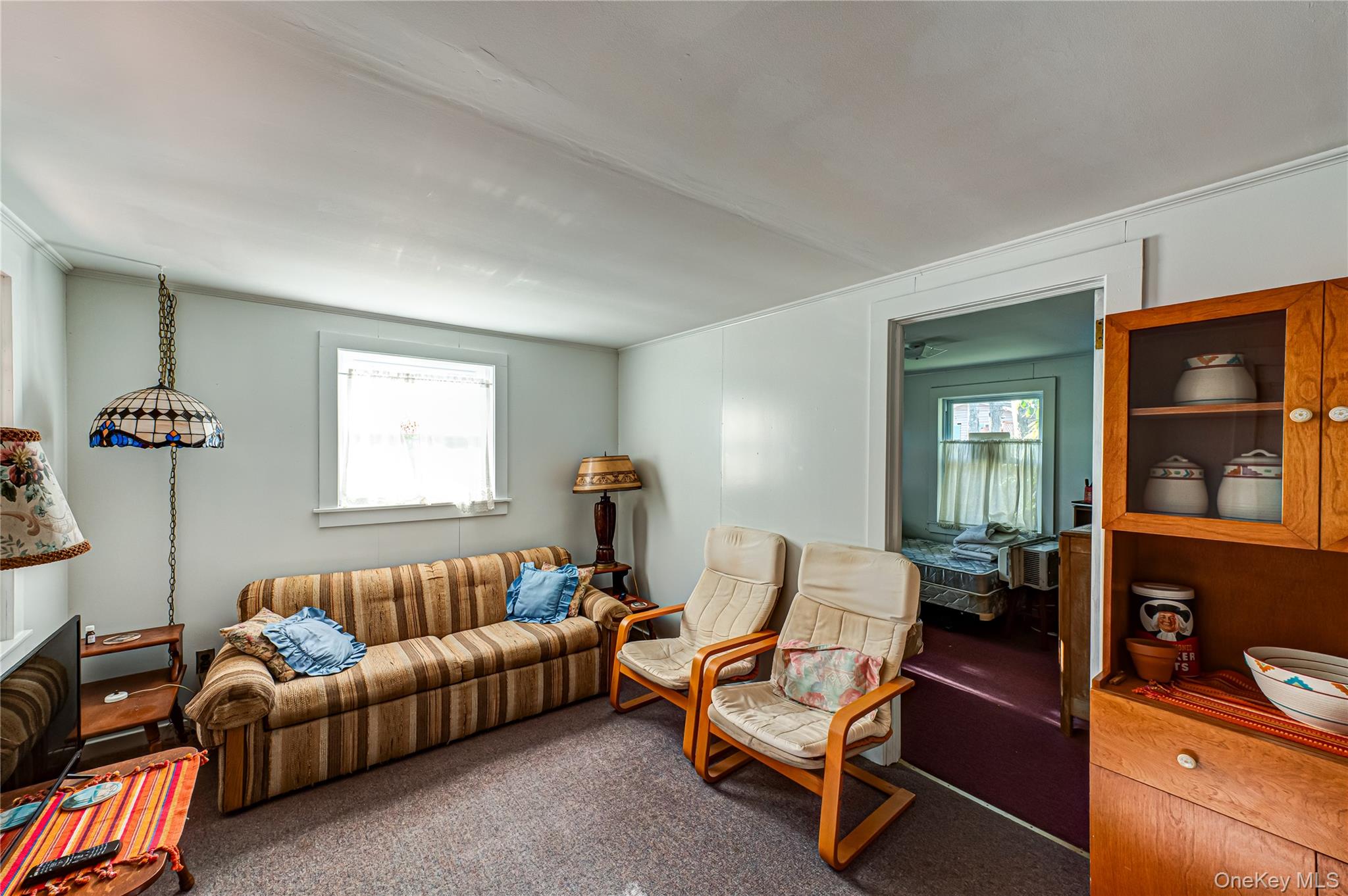 9 Eastway Path, Baiting Hollow, NY 11933