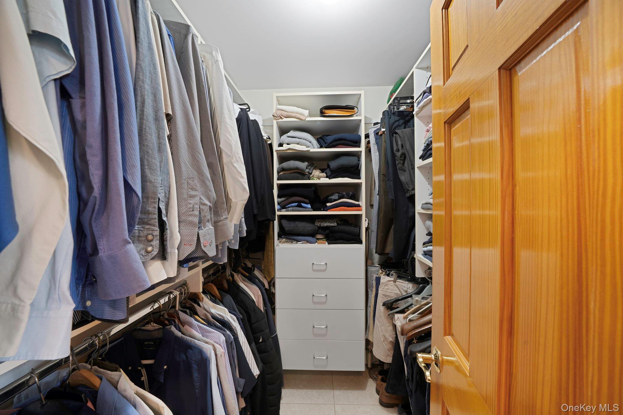 3 Huron Road, Shirley, NY 11967